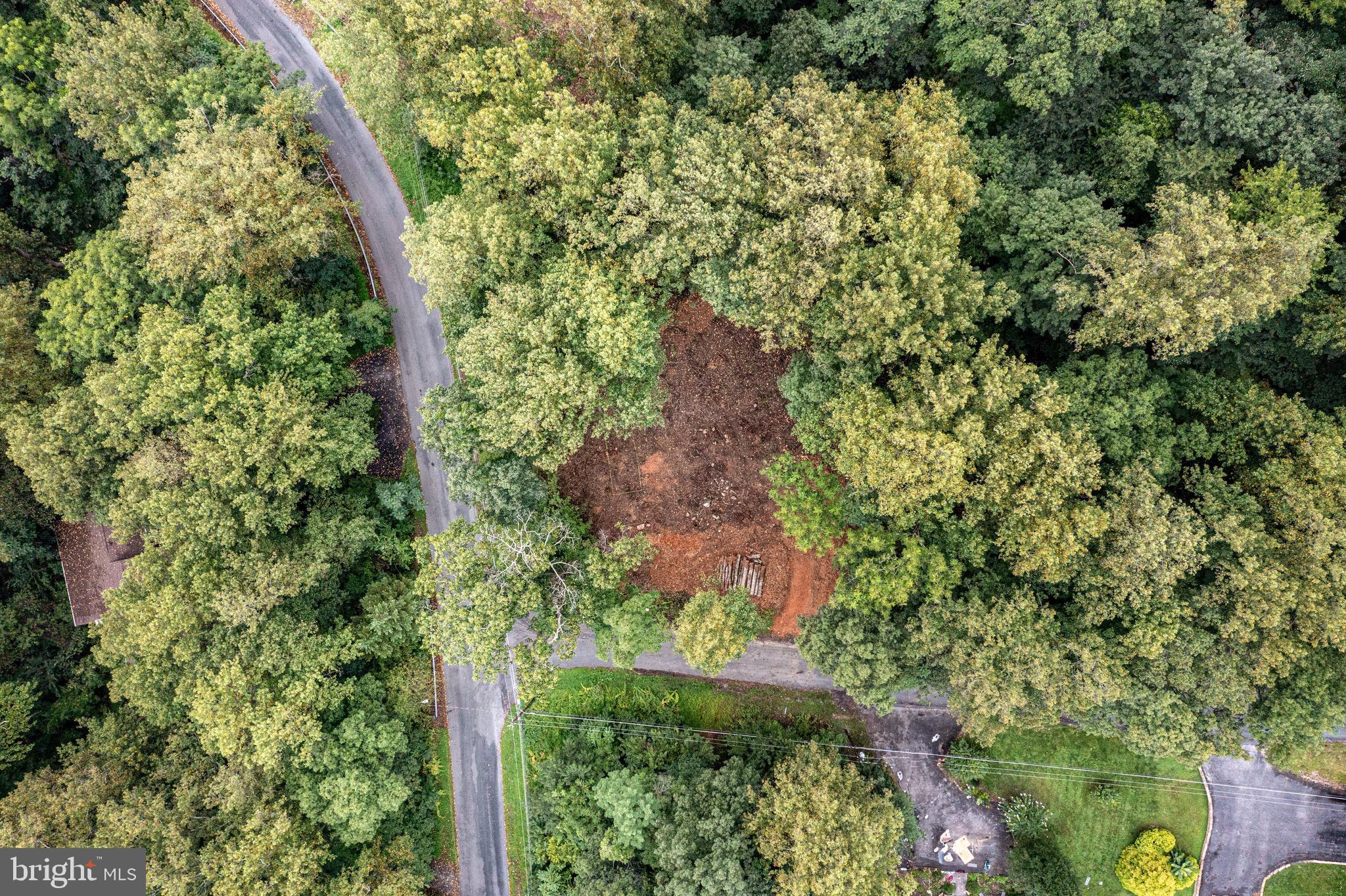 28 SWALLOW TRAIL