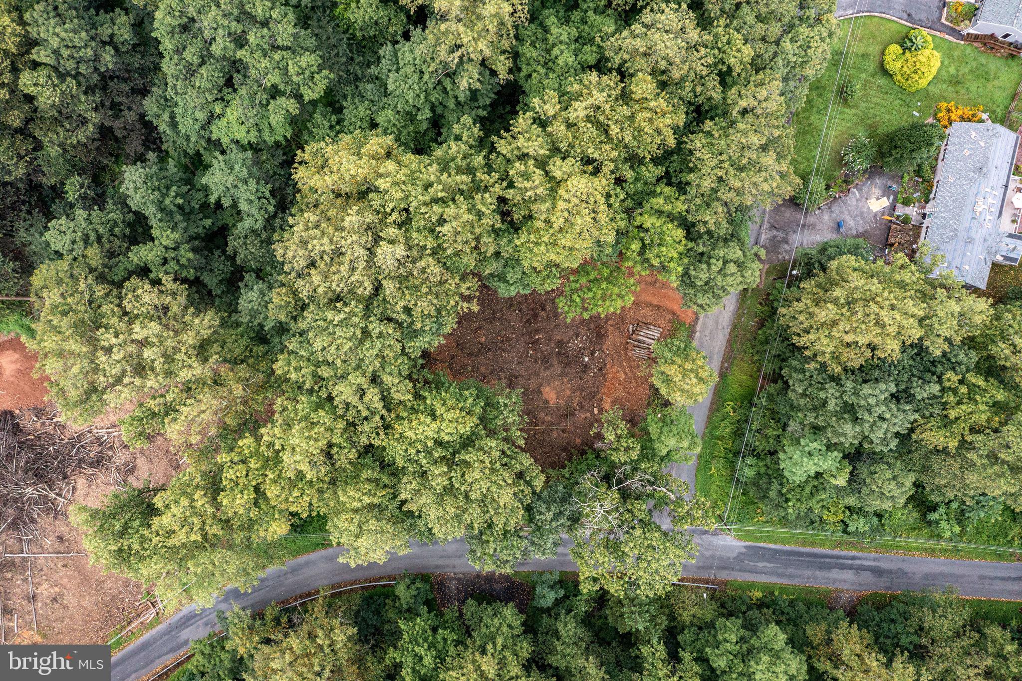 28 SWALLOW TRAIL