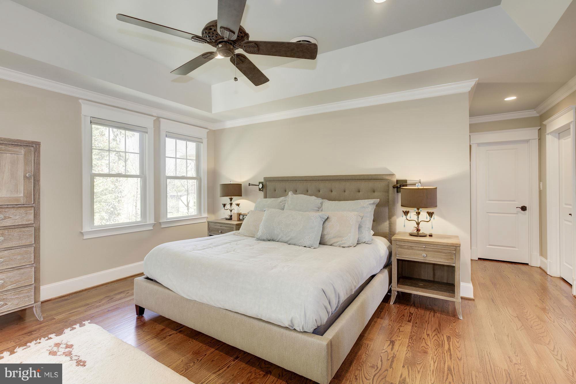 COUNTRY CLUB - Residential