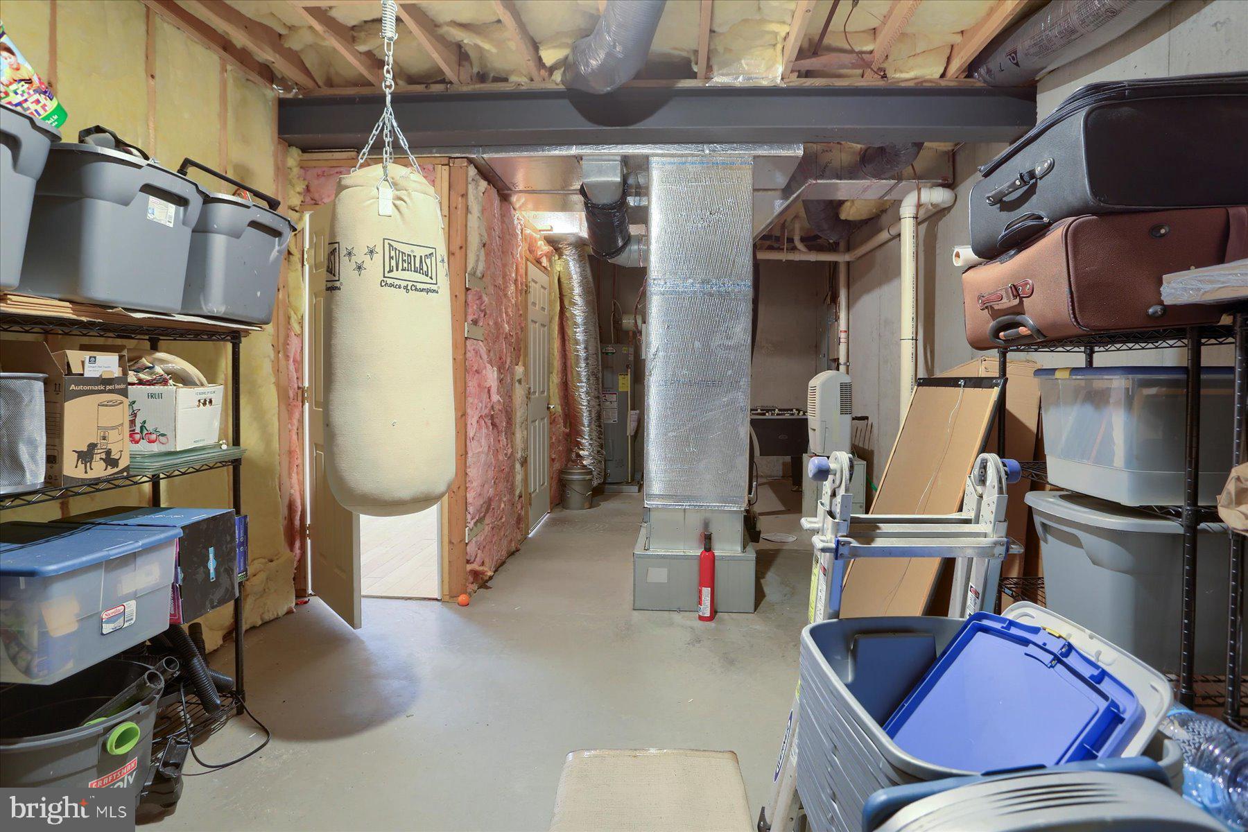 QUARRIES OF BROWNSTONE - Residential