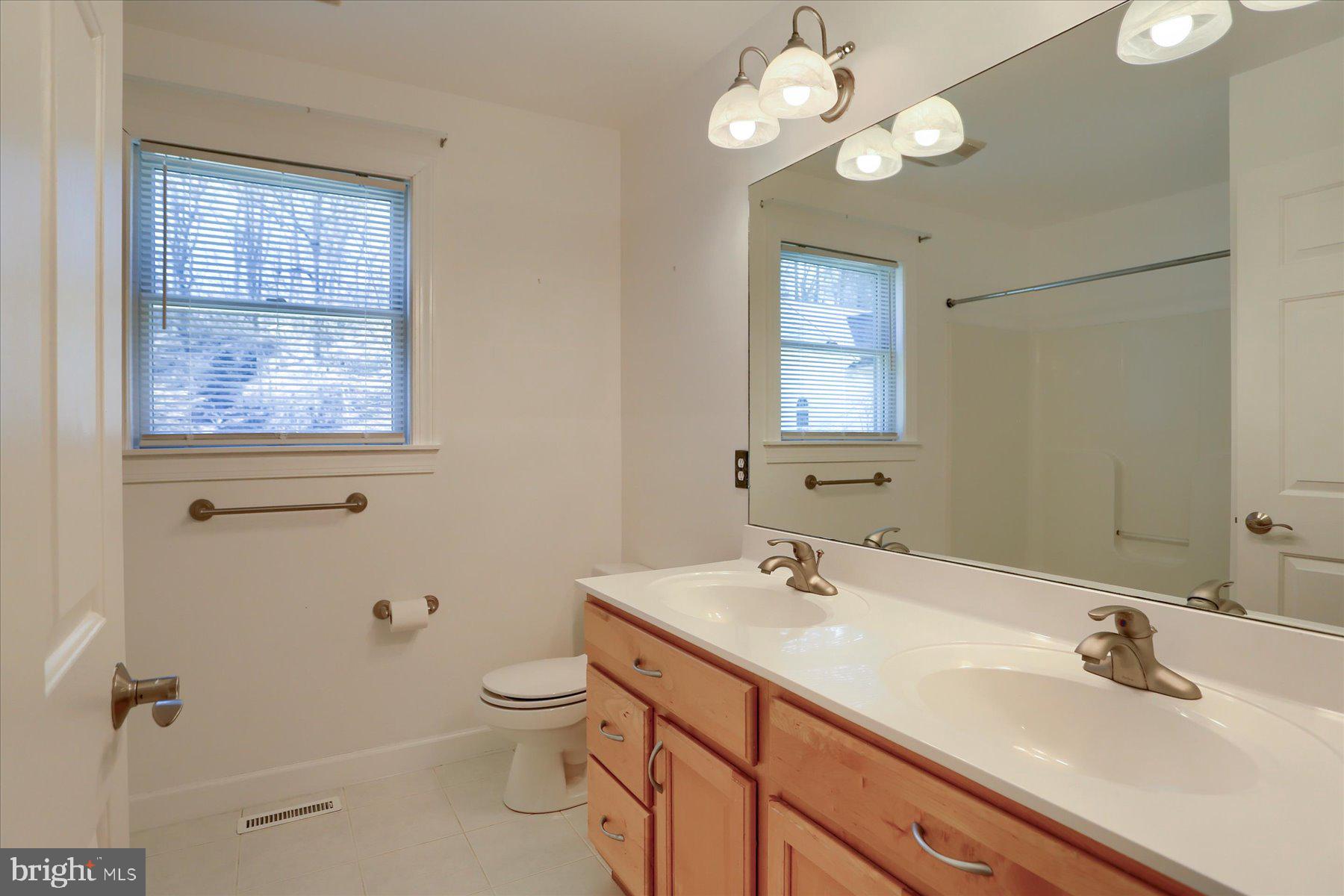 QUARRIES OF BROWNSTONE - Residential