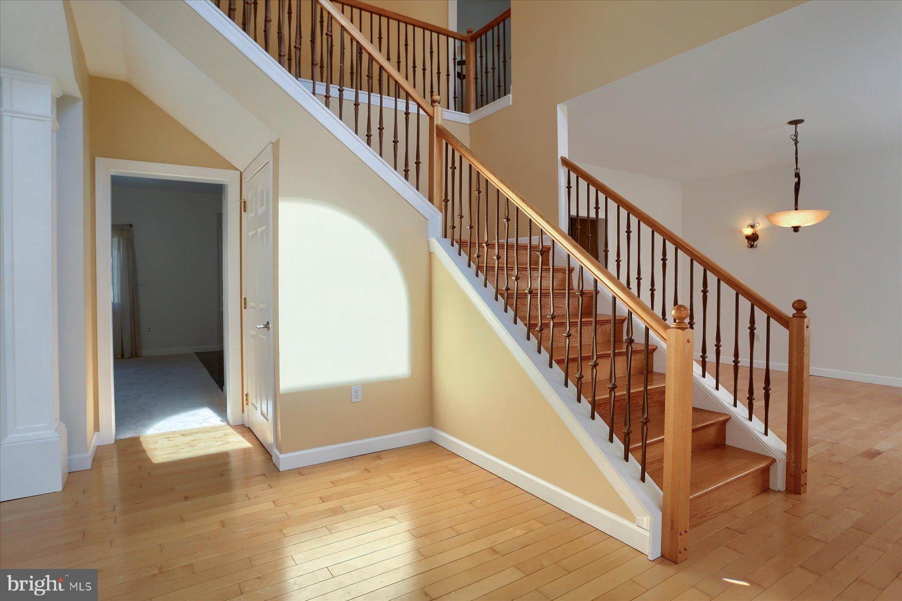 QUARRIES OF BROWNSTONE - Residential