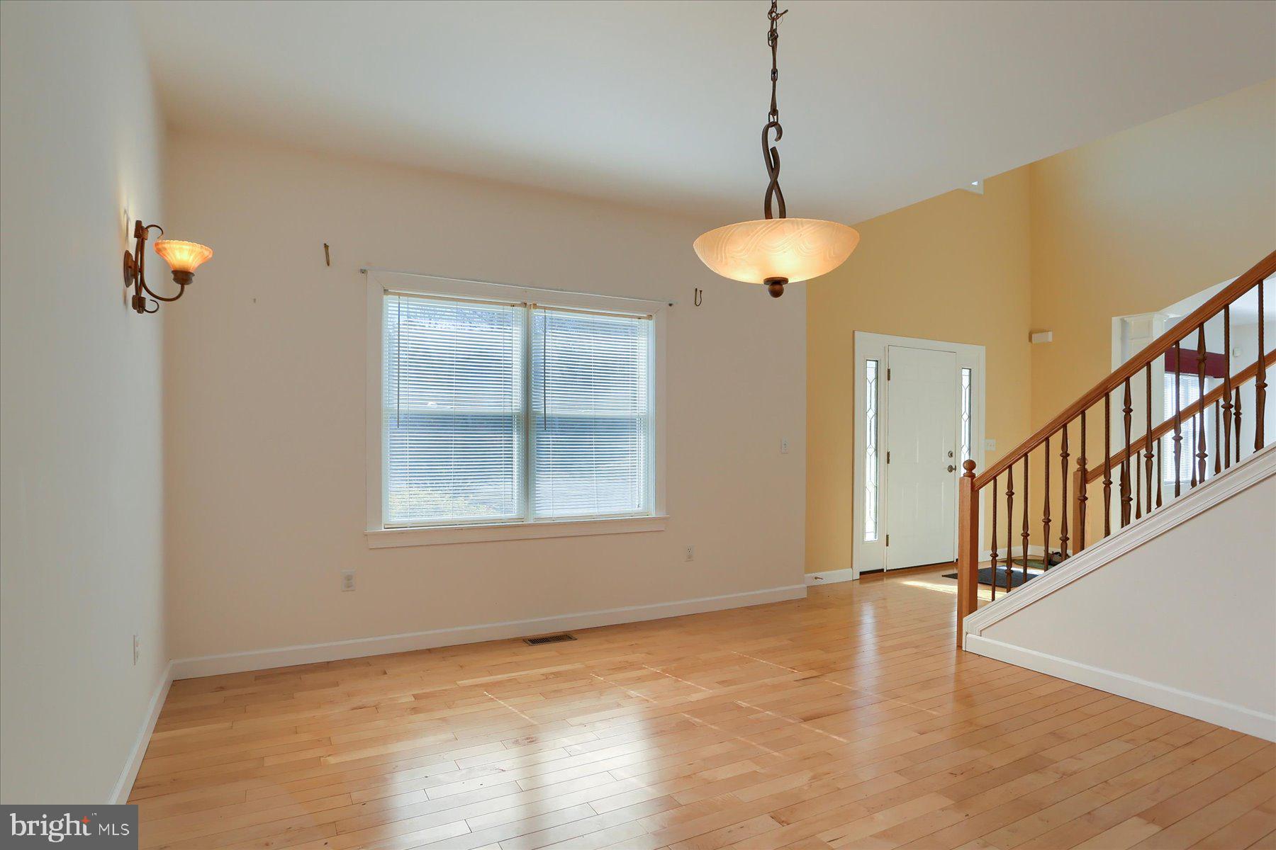 QUARRIES OF BROWNSTONE - Residential