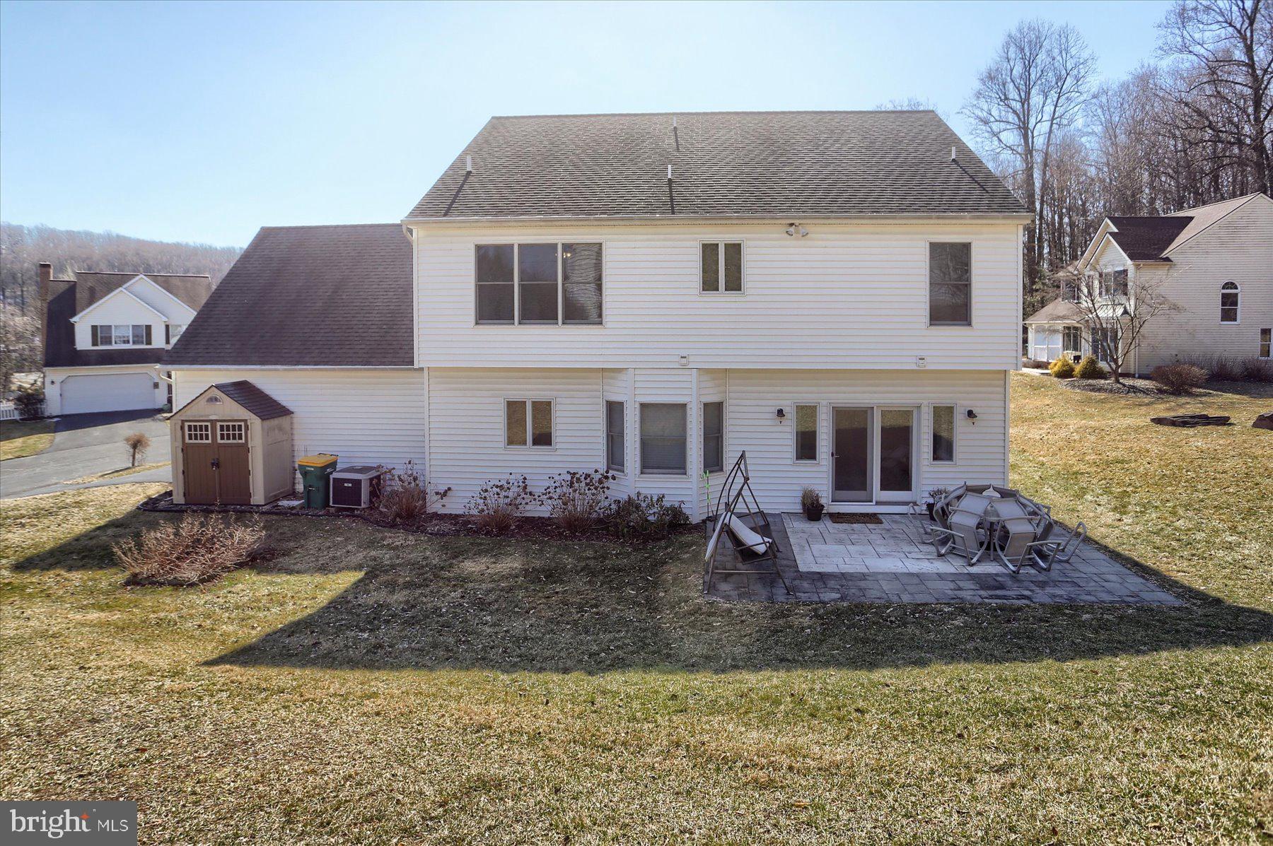 QUARRIES OF BROWNSTONE - Residential