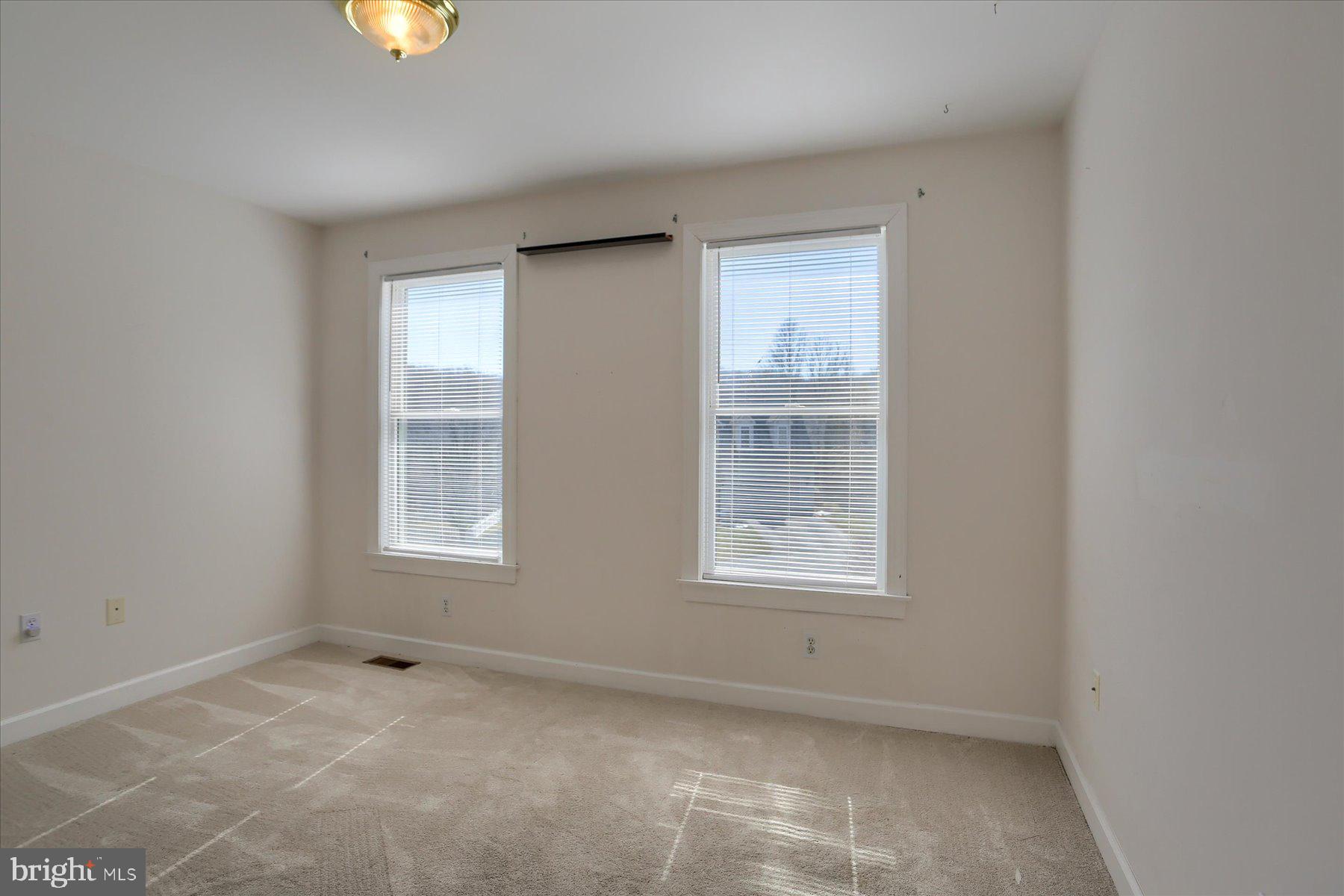 QUARRIES OF BROWNSTONE - Residential