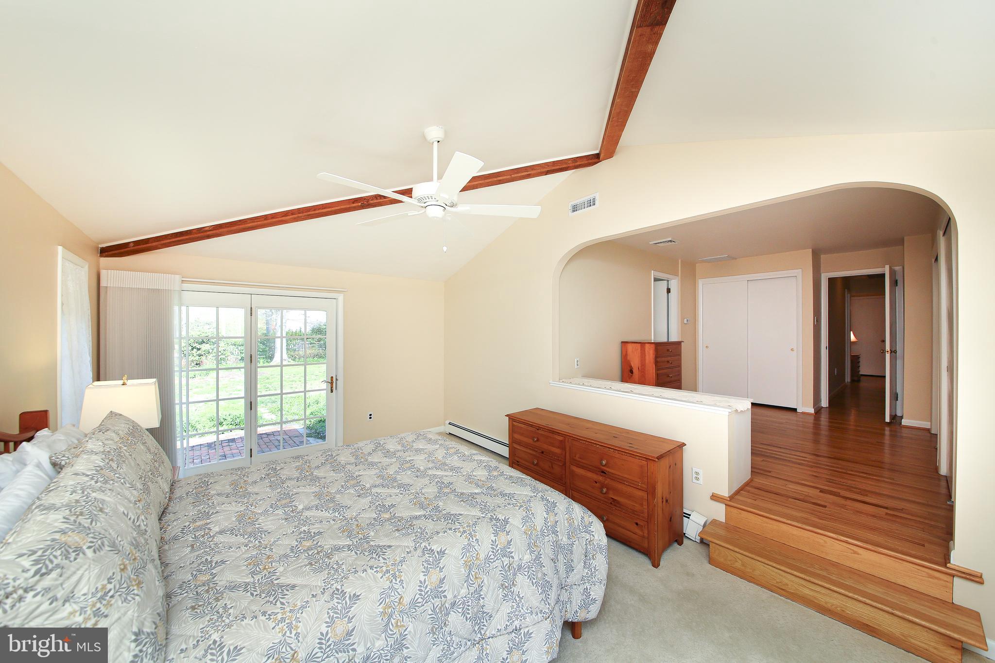 PEBBLE HILL - Residential