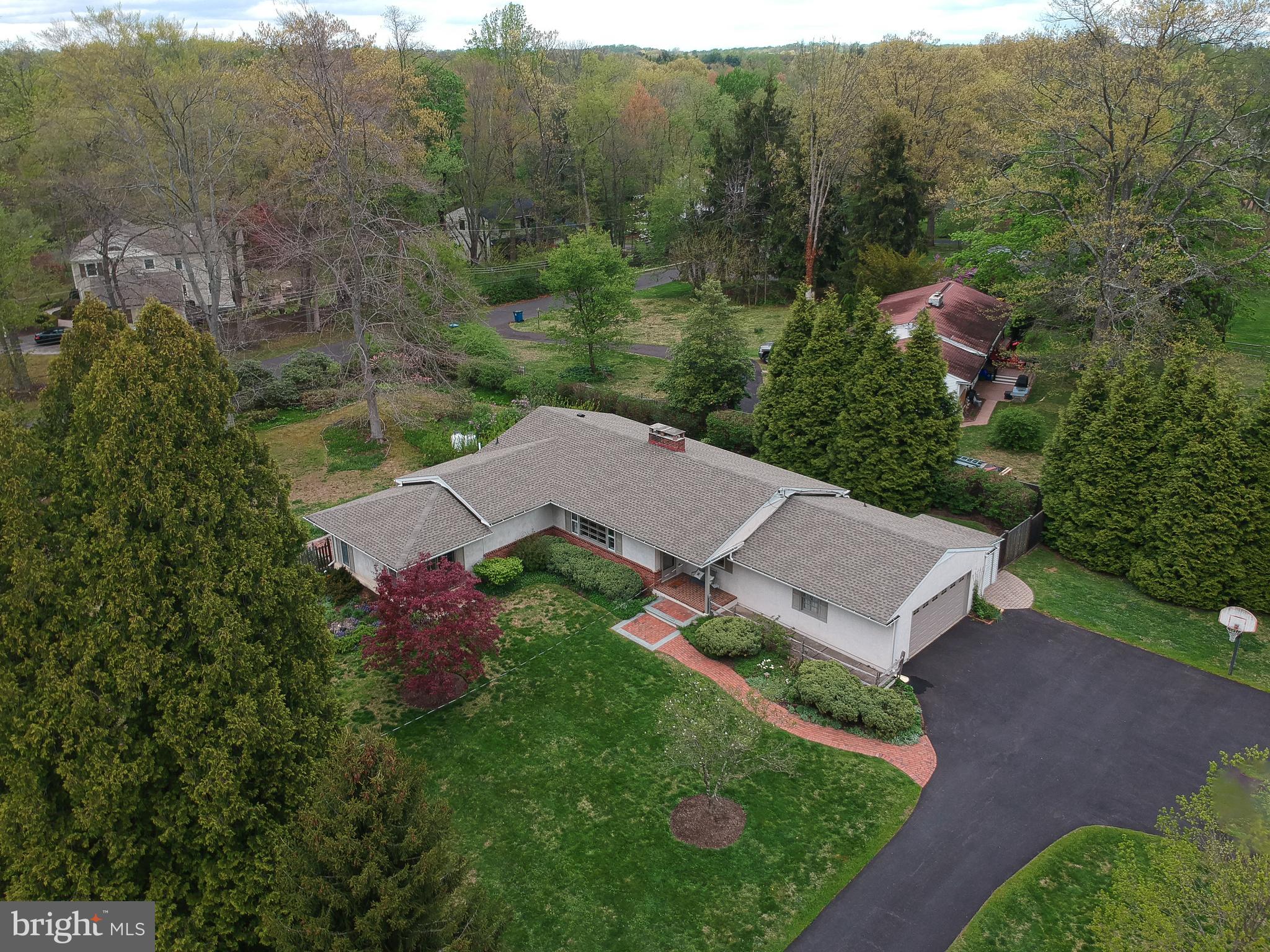 PEBBLE HILL - Residential