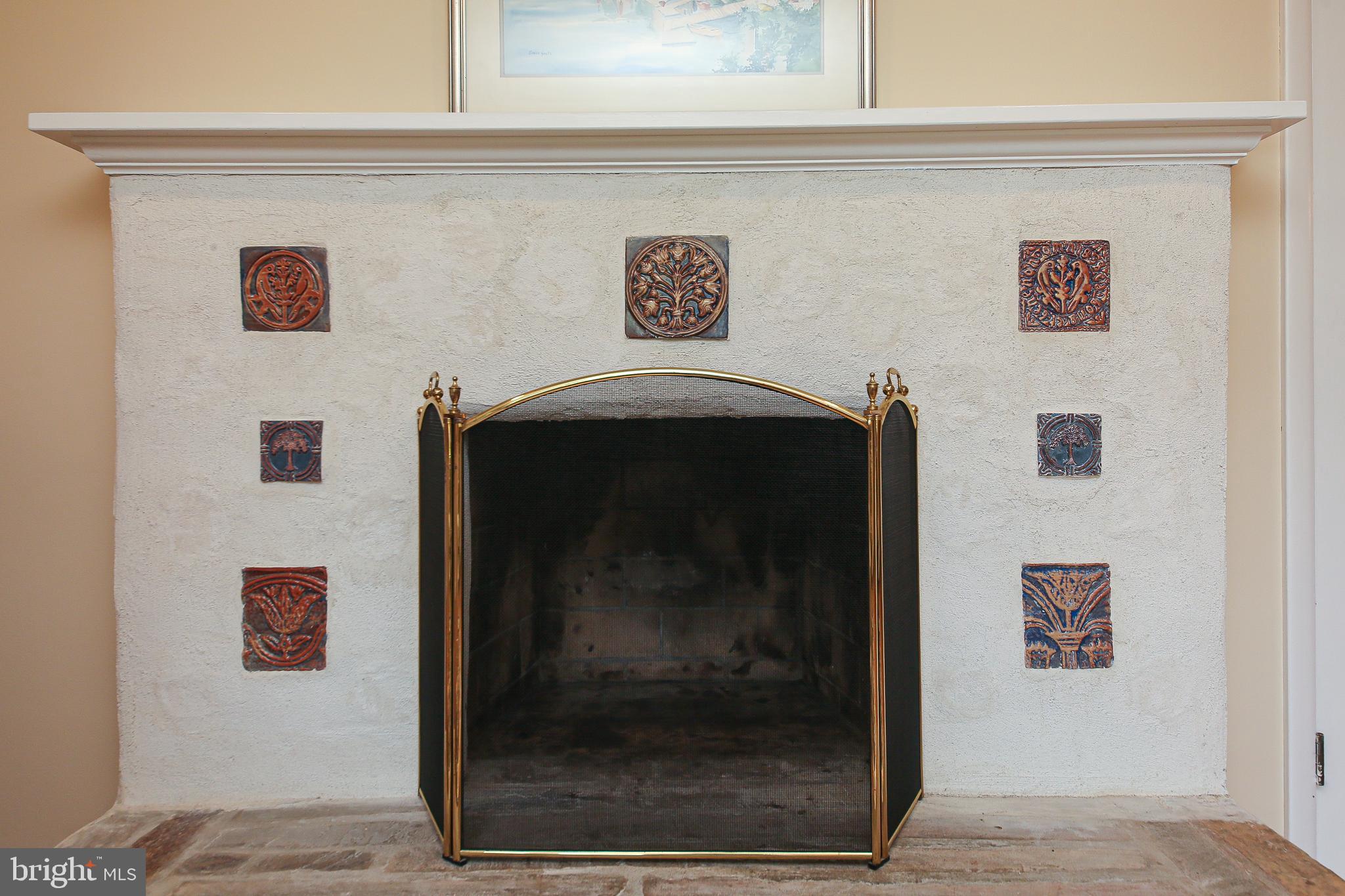 PEBBLE HILL - Residential