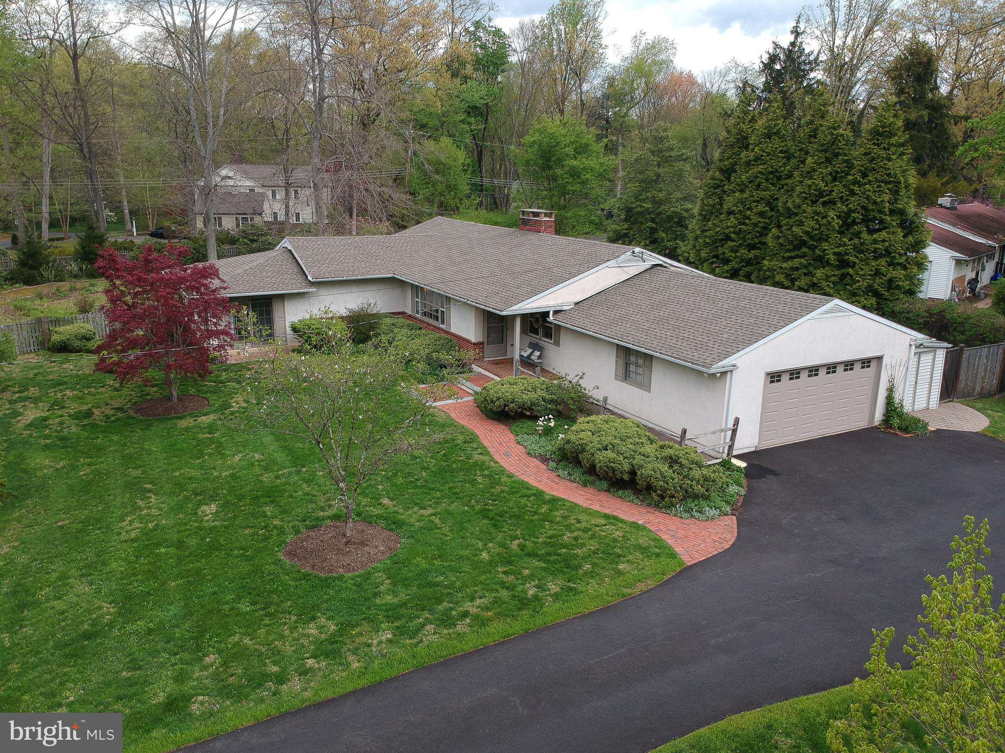 PEBBLE HILL - Residential