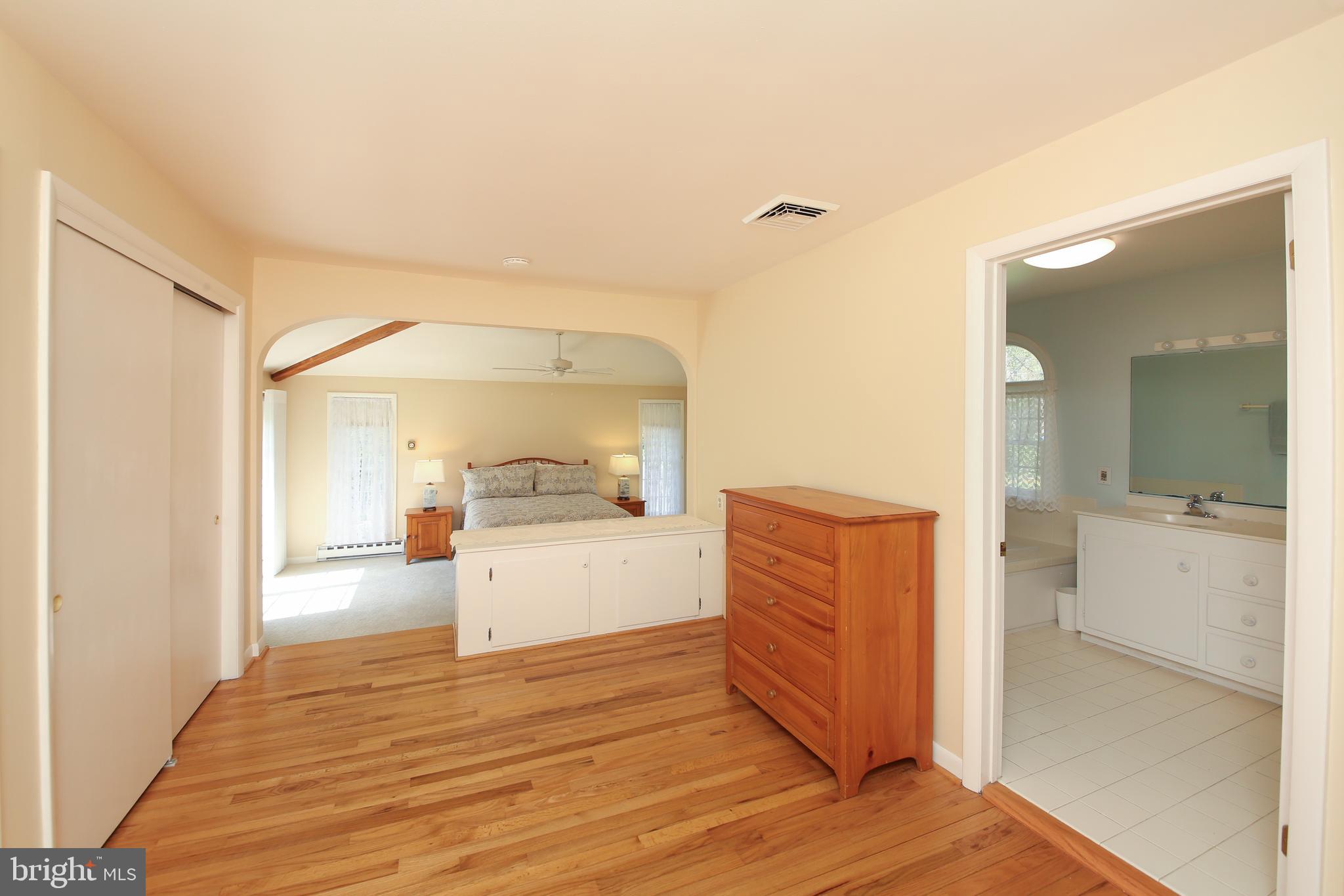 PEBBLE HILL - Residential