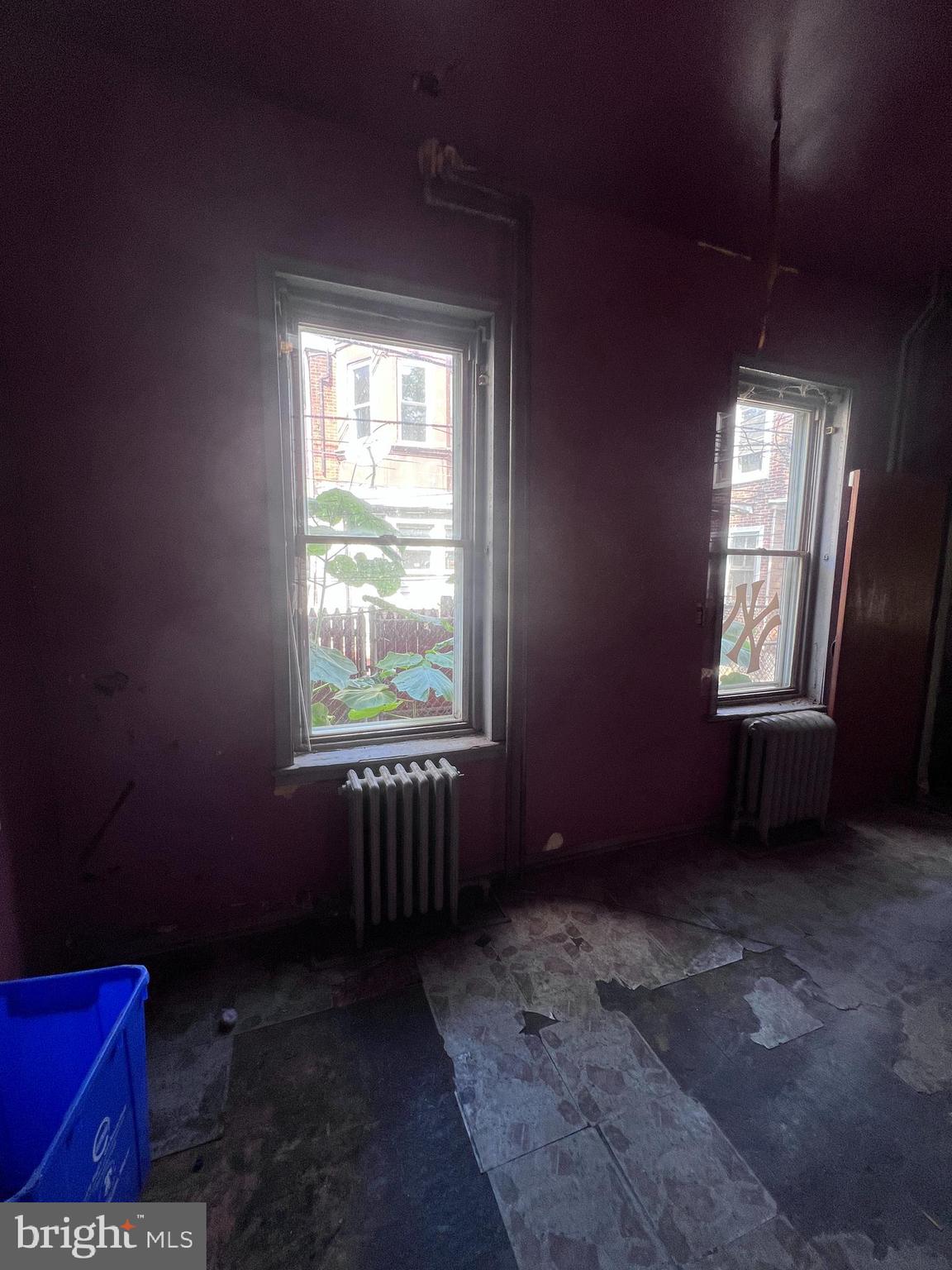 KENSINGTON - Residential