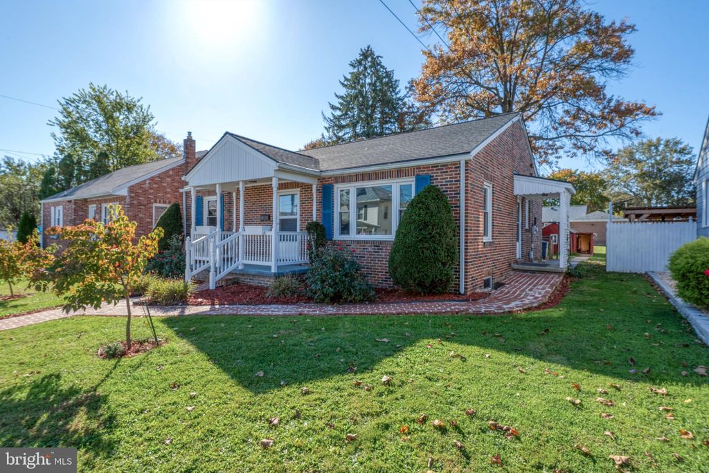 Photo of 28 Harding Street, MANCHESTER, PA 17345 (MLS # PAYK2092430)