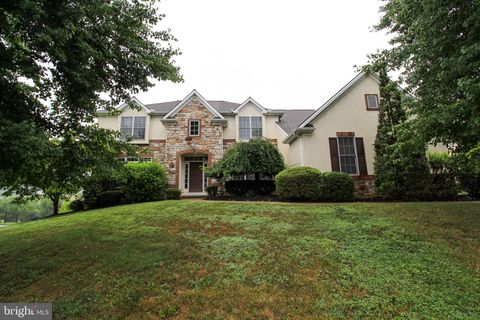 2770 MEADOW CROSS WAY YORK PA 17402