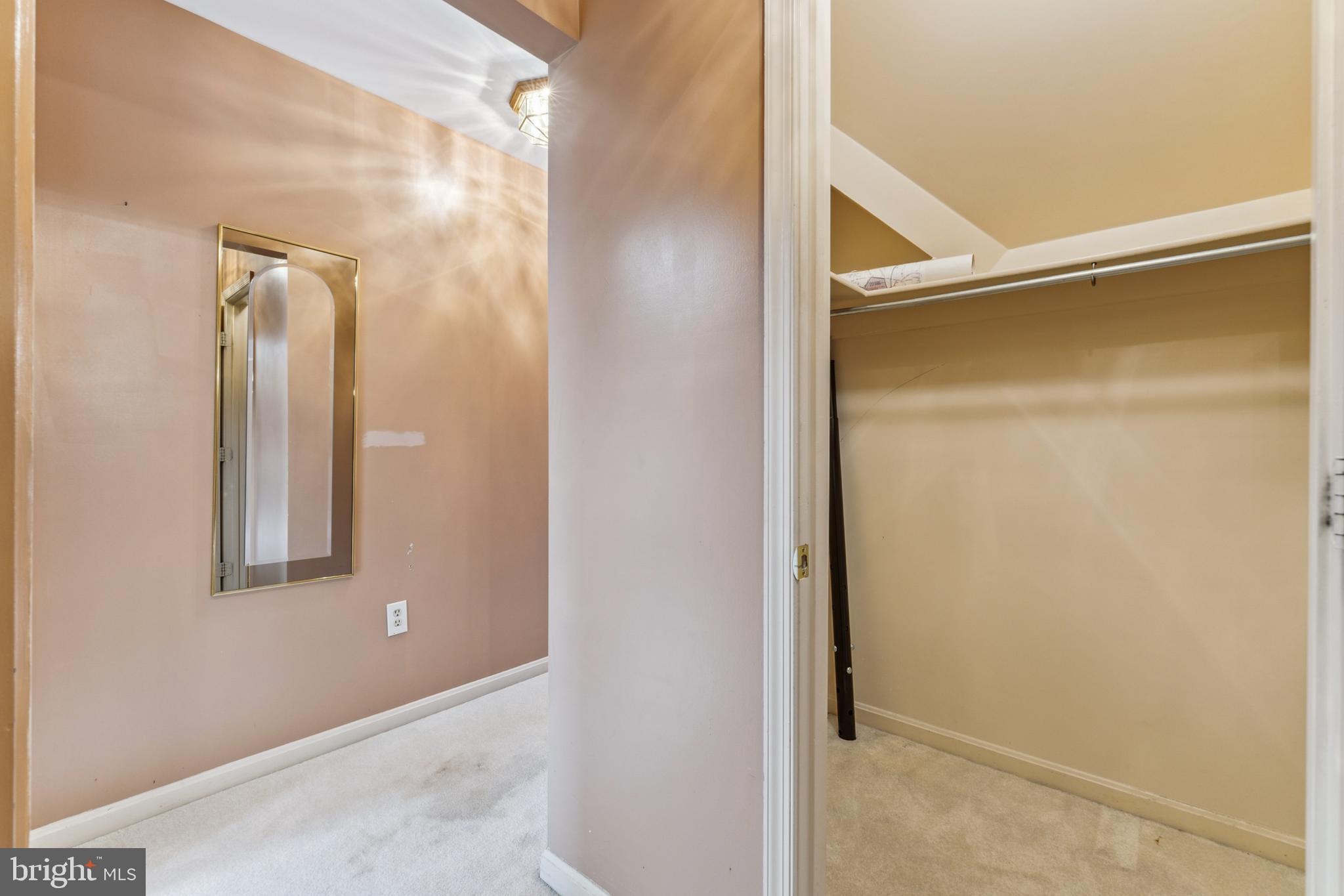 FALKLAND FARM - Residential