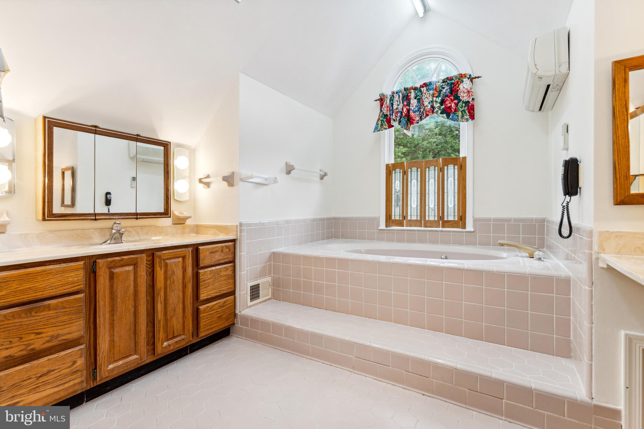 FALKLAND FARM - Residential