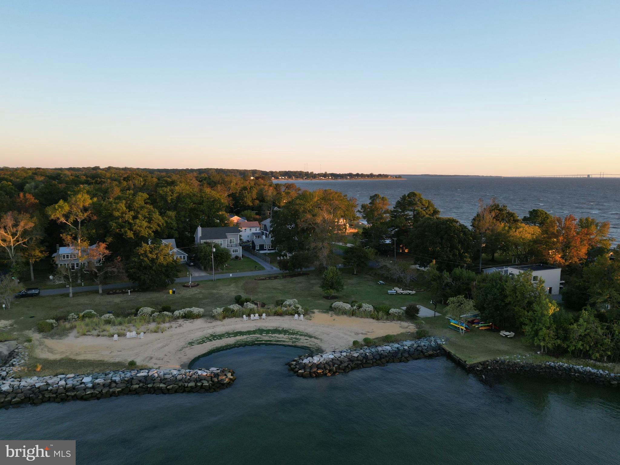ARUNDEL ON THE BAY - Residential