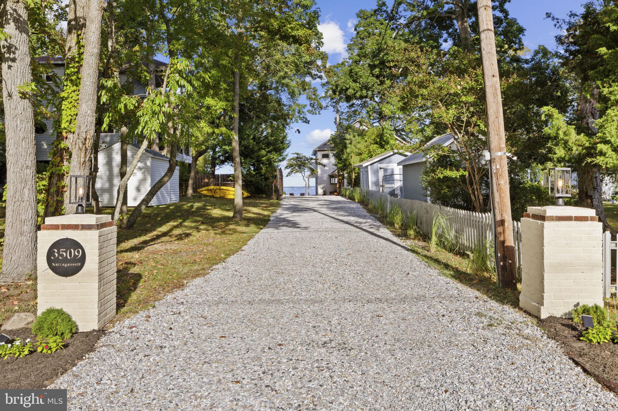 ARUNDEL ON THE BAY - Residential