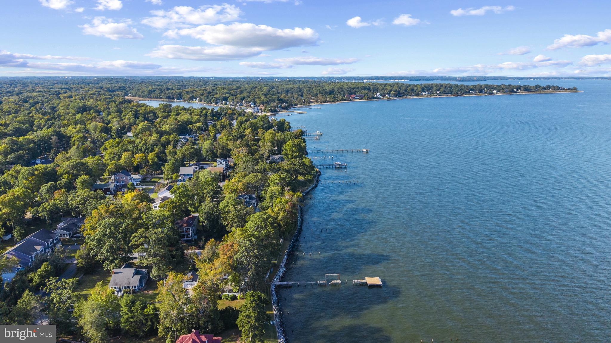 ARUNDEL ON THE BAY - Residential