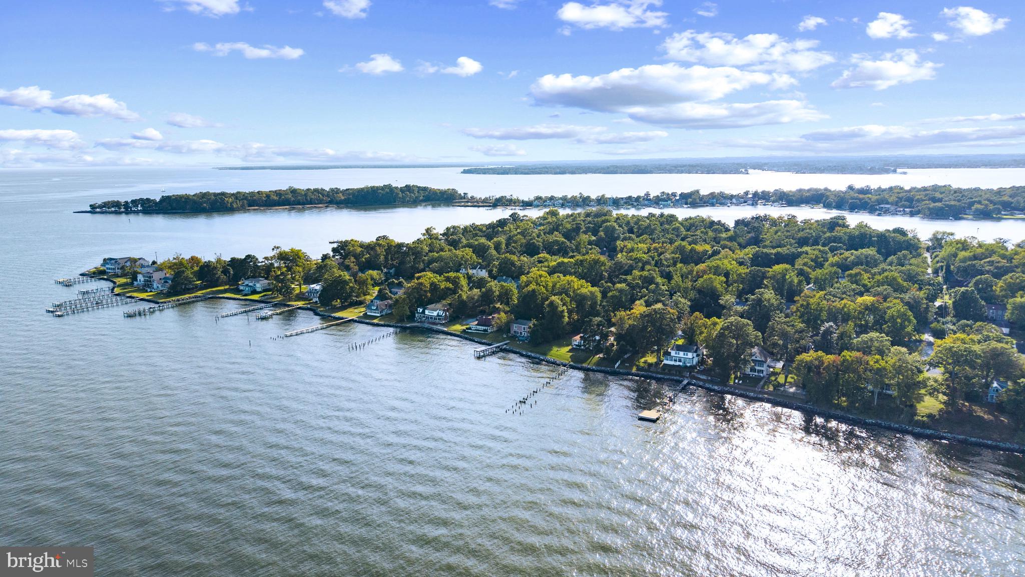 ARUNDEL ON THE BAY - Residential