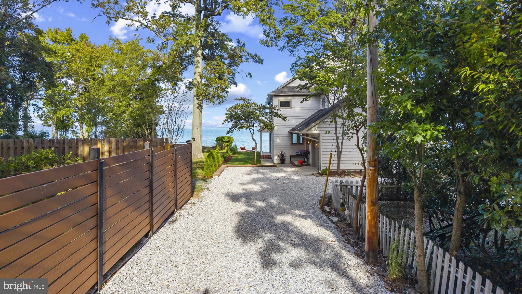 ARUNDEL ON THE BAY - Residential