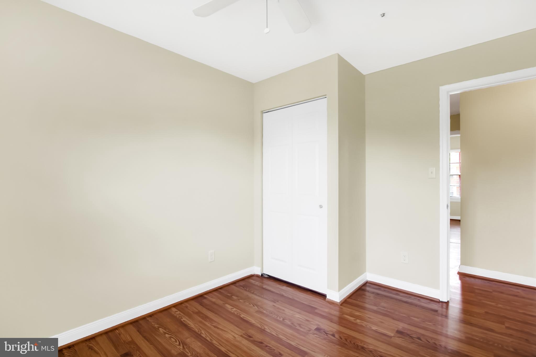 CONSTANT FRIENDSHIP - Residential