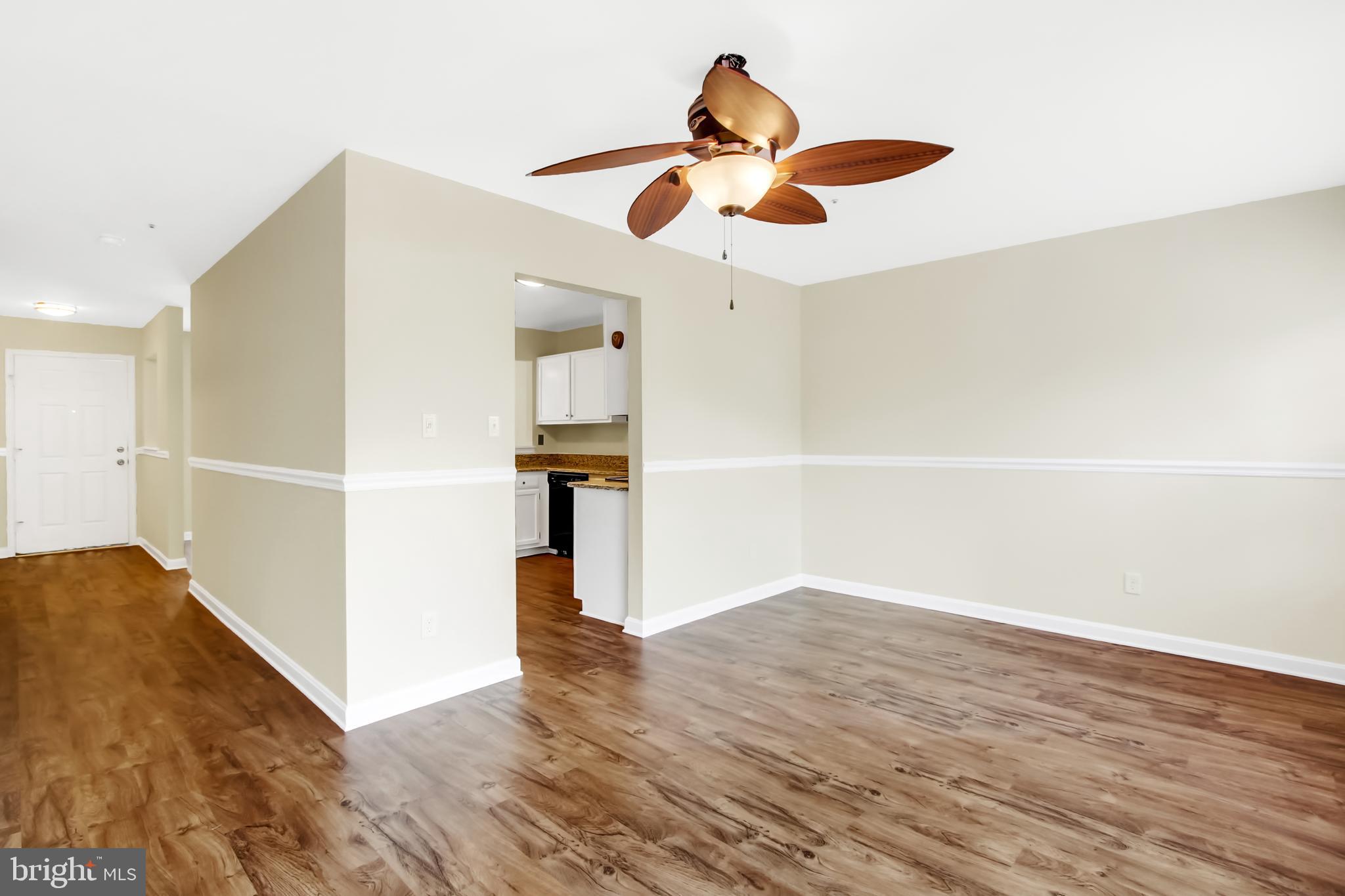 CONSTANT FRIENDSHIP - Residential