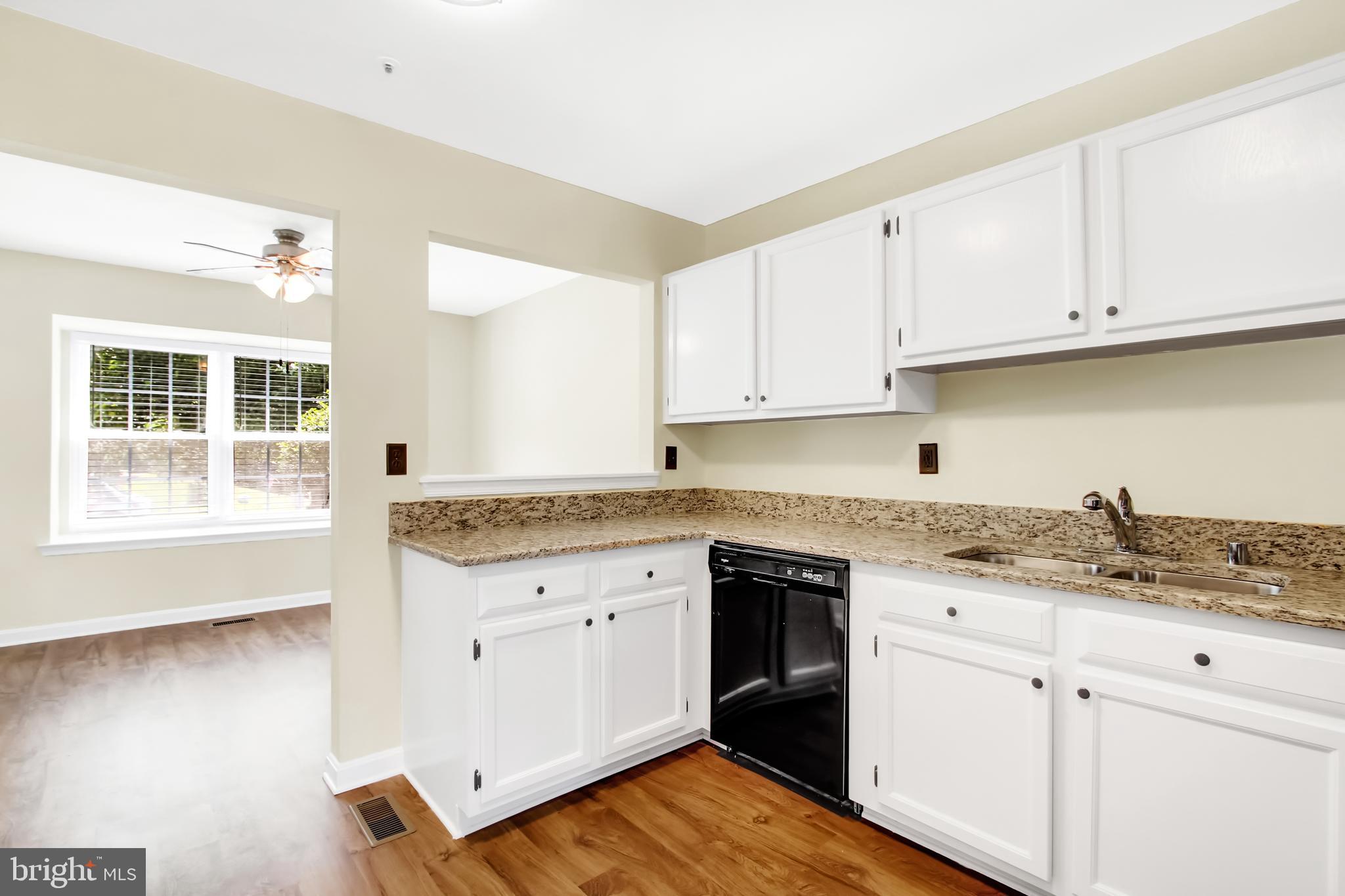 CONSTANT FRIENDSHIP - Residential