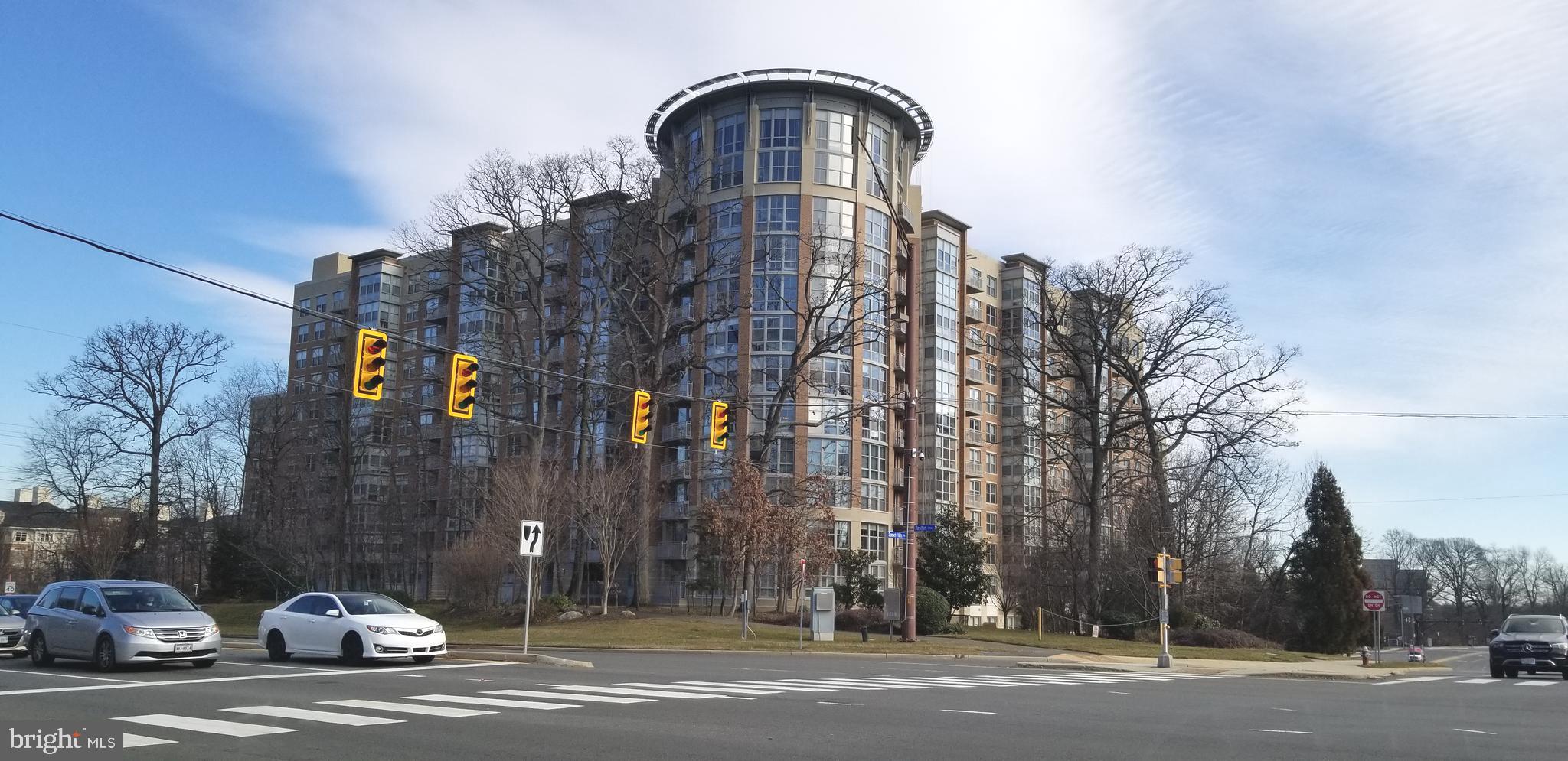 CARLTON HOUSE - Residential Lease