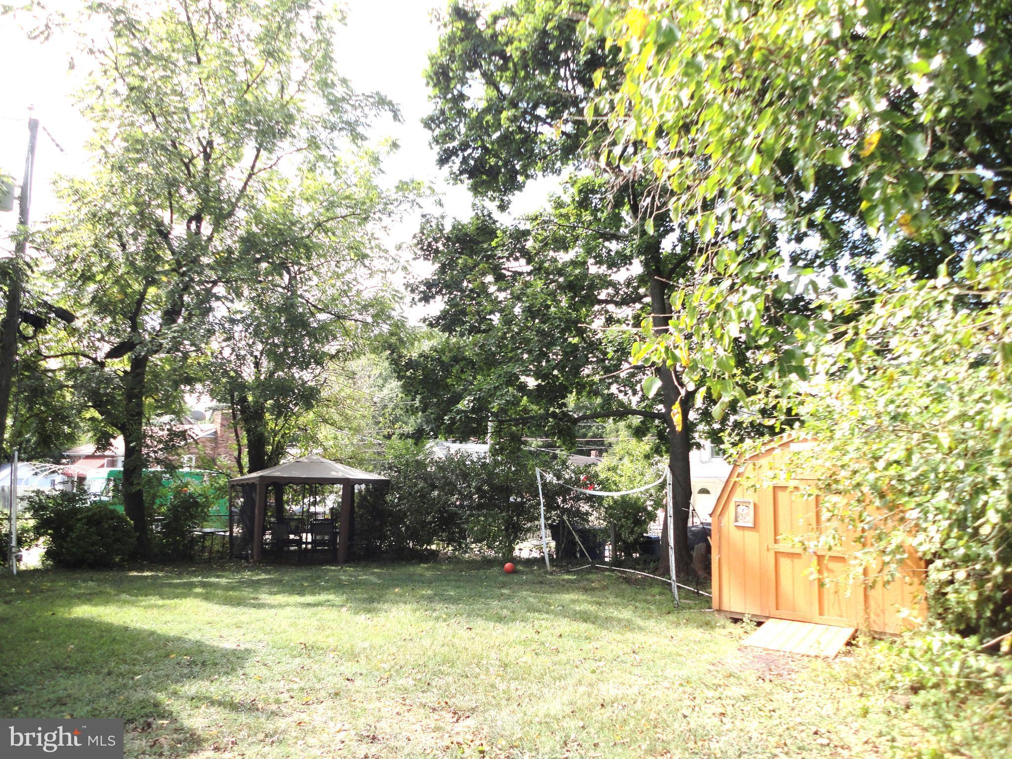 HILLWOOD - Residential