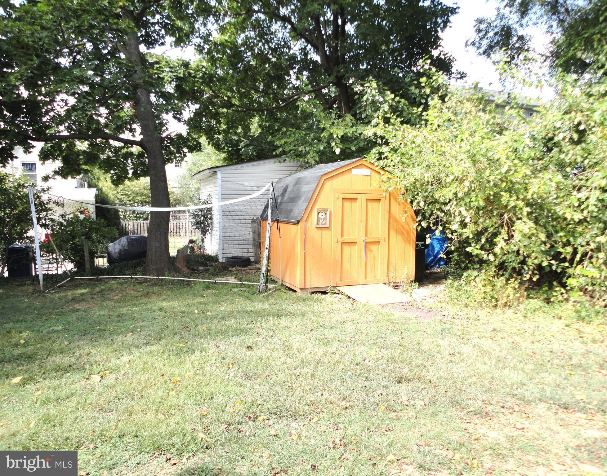 HILLWOOD - Residential