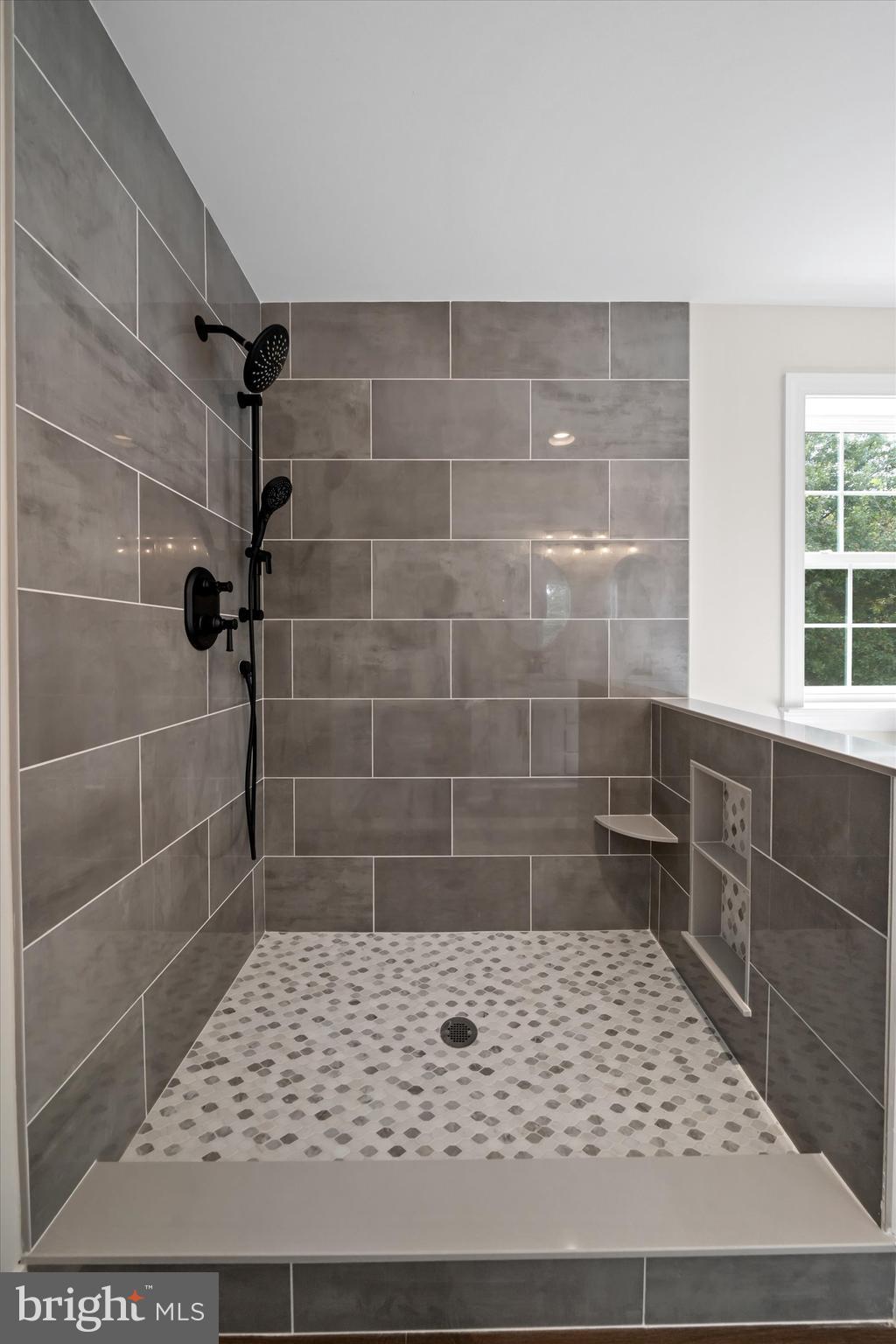 GRANDE VIEW FARMS - Residential