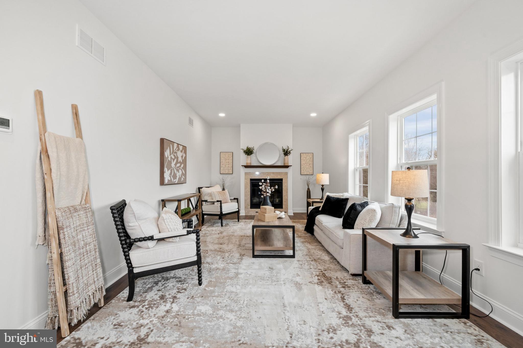 GRANDE VIEW FARMS - Residential