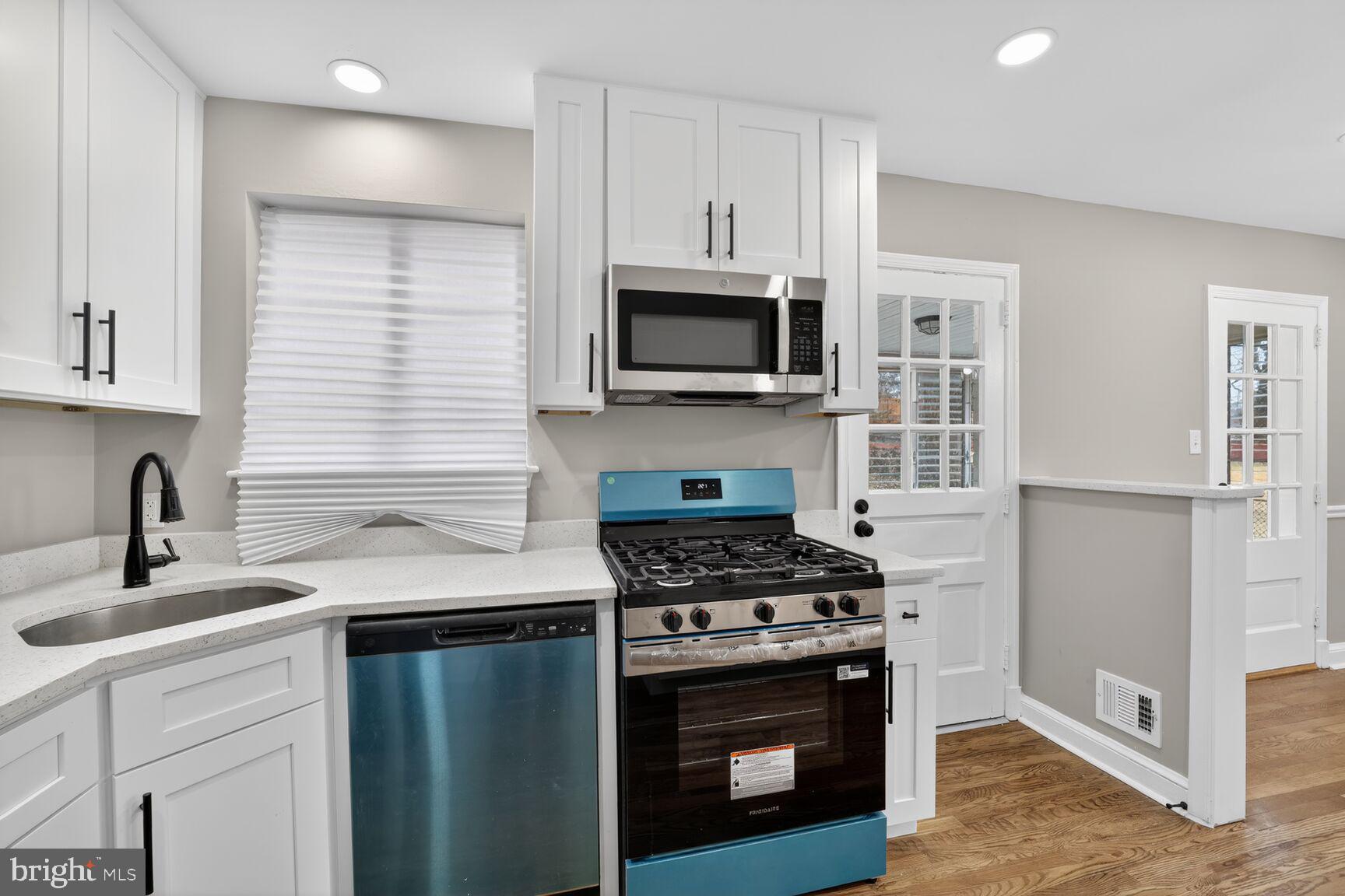 HILLCREST ESTATES - Residential