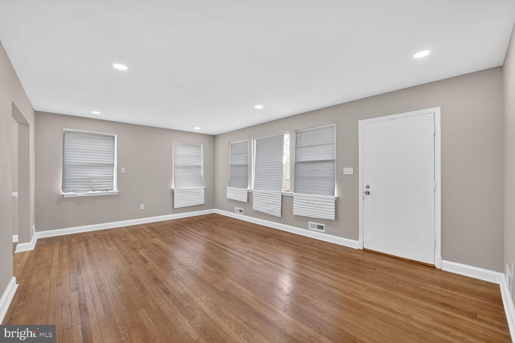 HILLCREST ESTATES - Residential