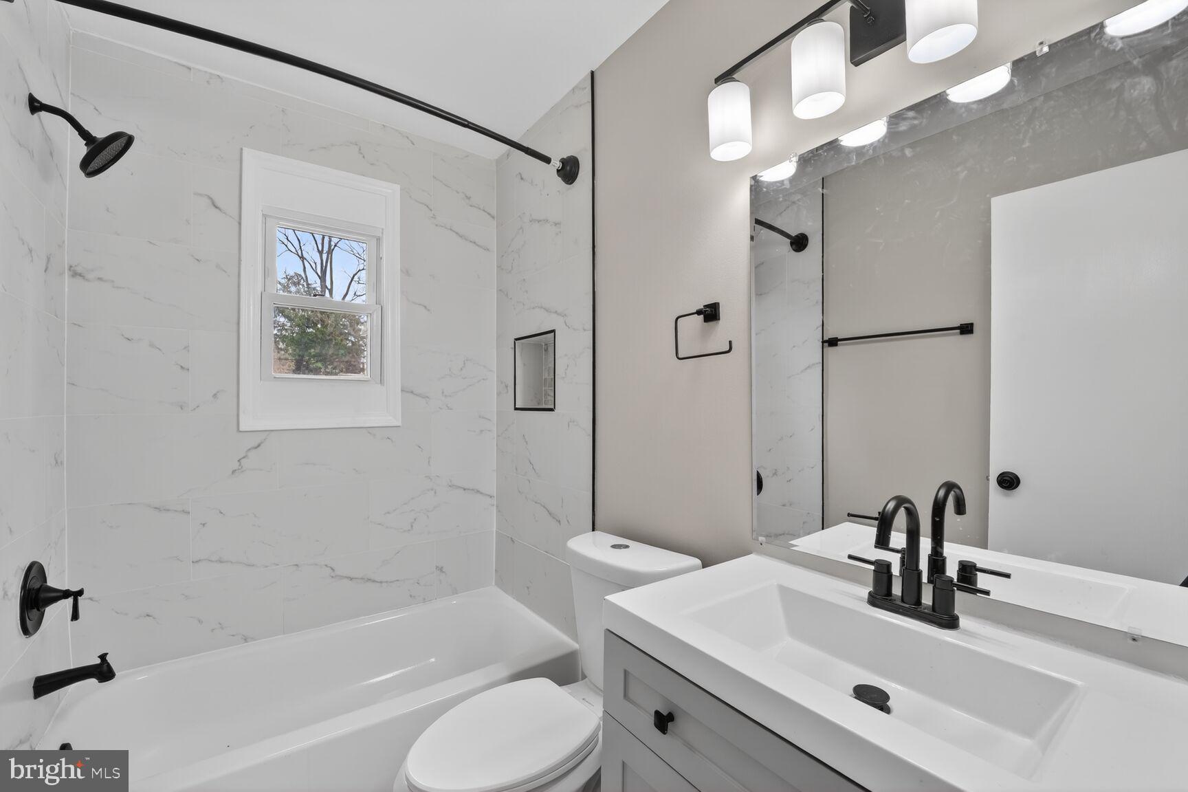 HILLCREST ESTATES - Residential