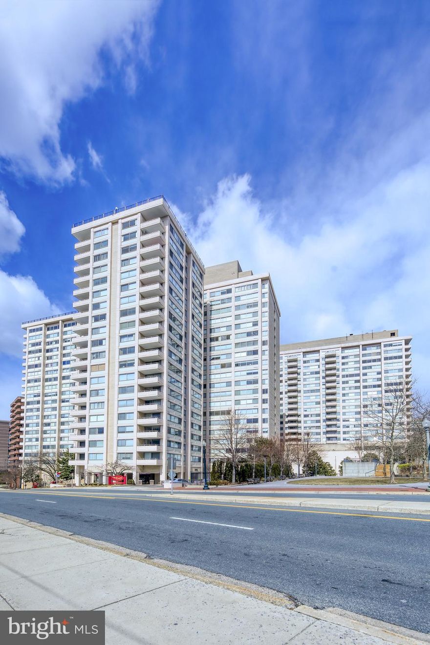 2 bedroom, 2 bath condo with garage parking at Willoughby of Chevy Chase. Great location near metro, Mazza Gallery, Friendship Heights shops, restaurants, movies, Whole Foods, Safeway, and more! Kitchen has granite countertops, stainless steel appliances, and a pass-through/breakfast bar. Amenities include a fitness room, roof-top pool & deck, convenience market, 24-hr front desk, and on-site management. Reserved parking space P266