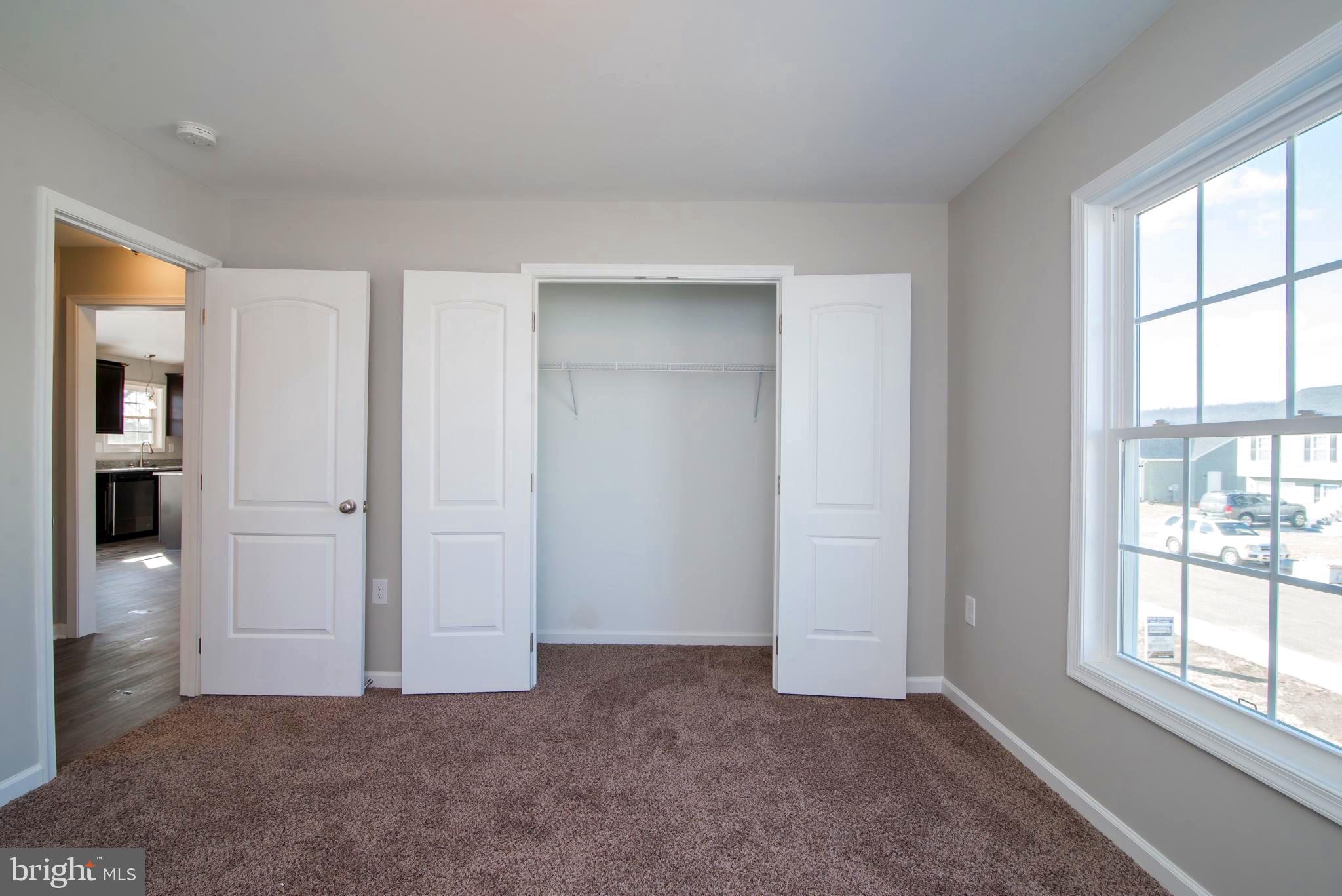 RED HILL - Residential