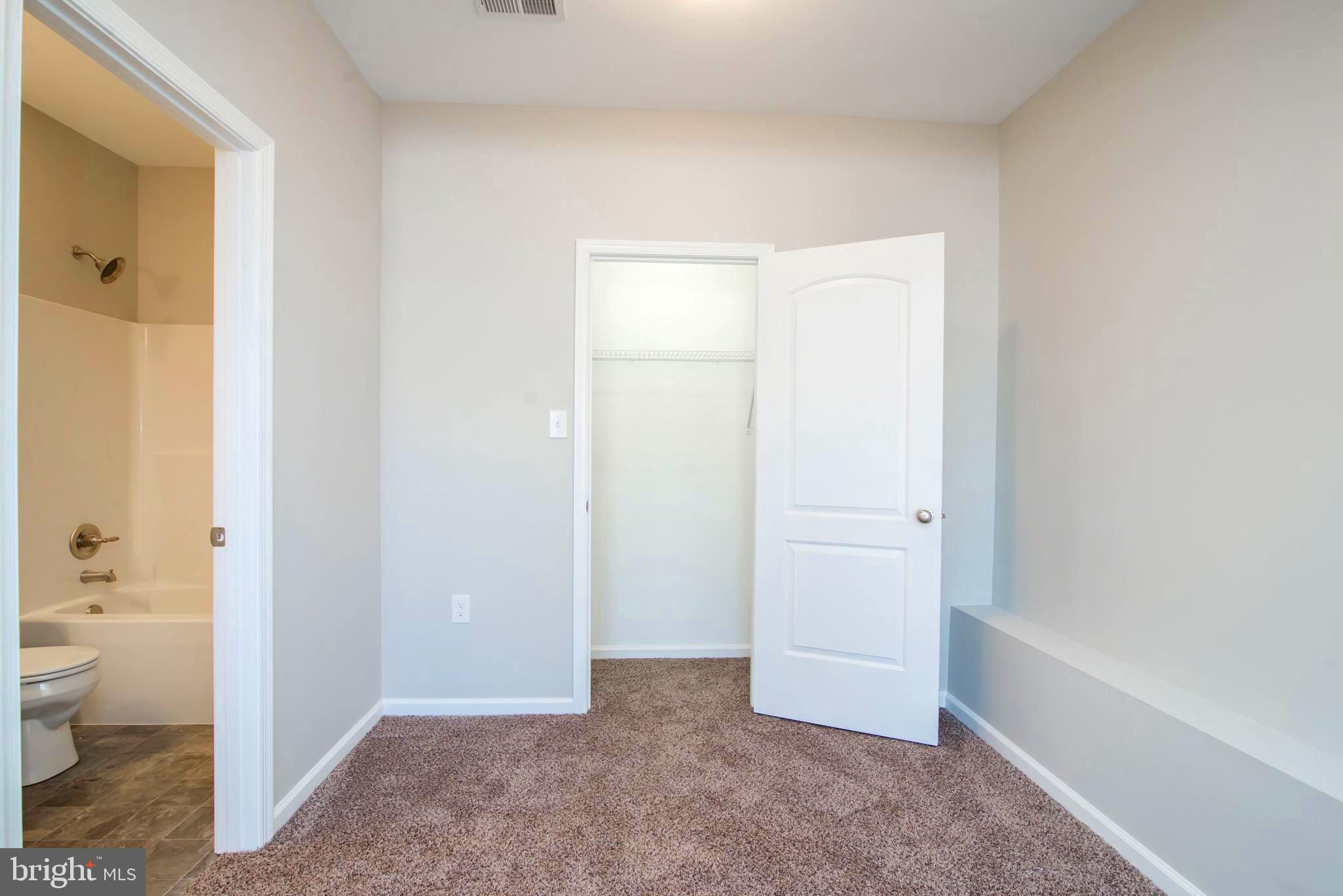 RED HILL - Residential