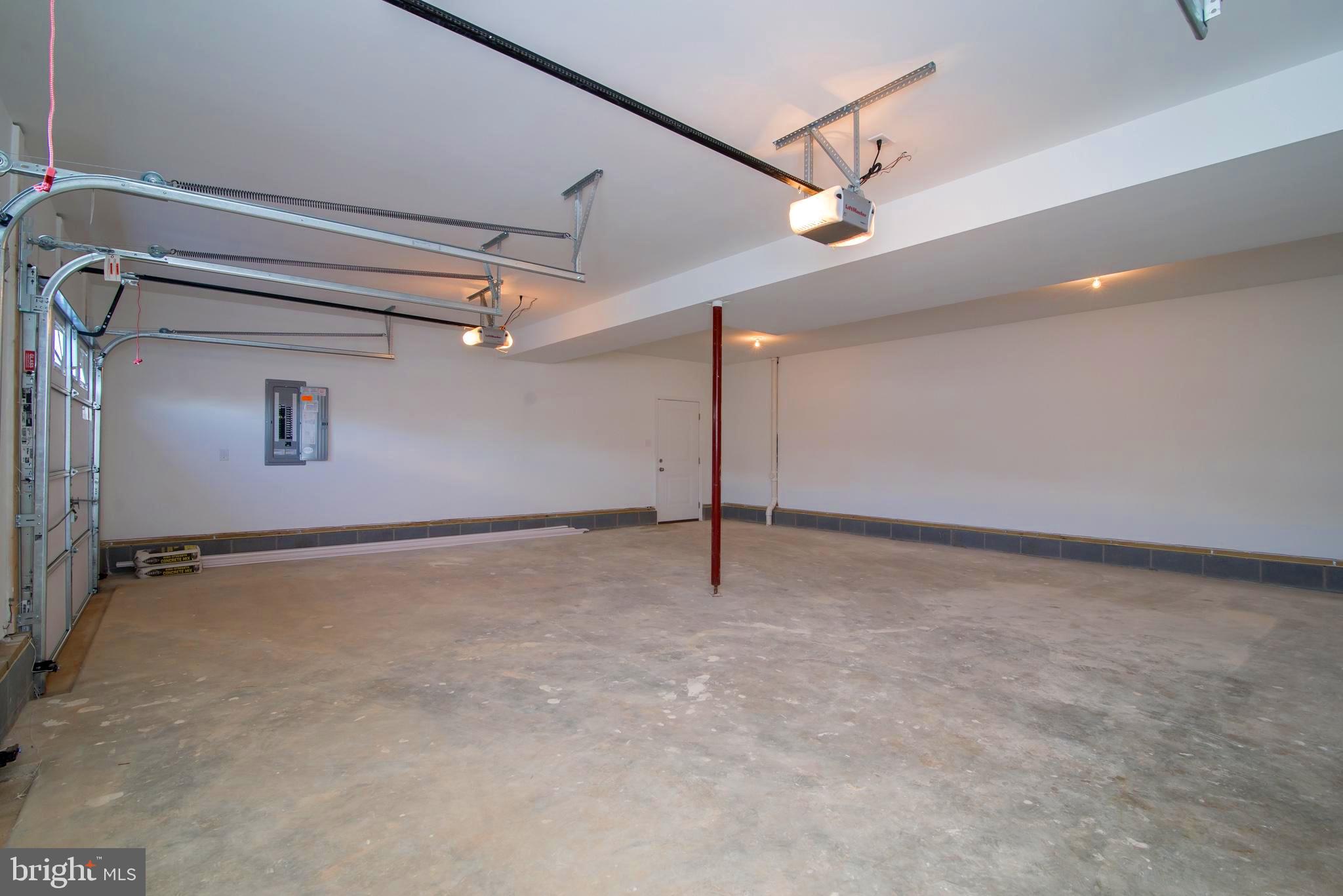 RED HILL - Residential