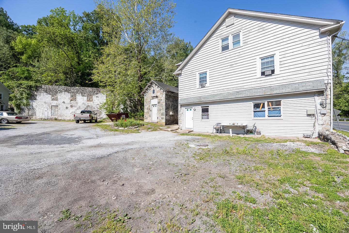 1002 BONDSVILLE ROAD