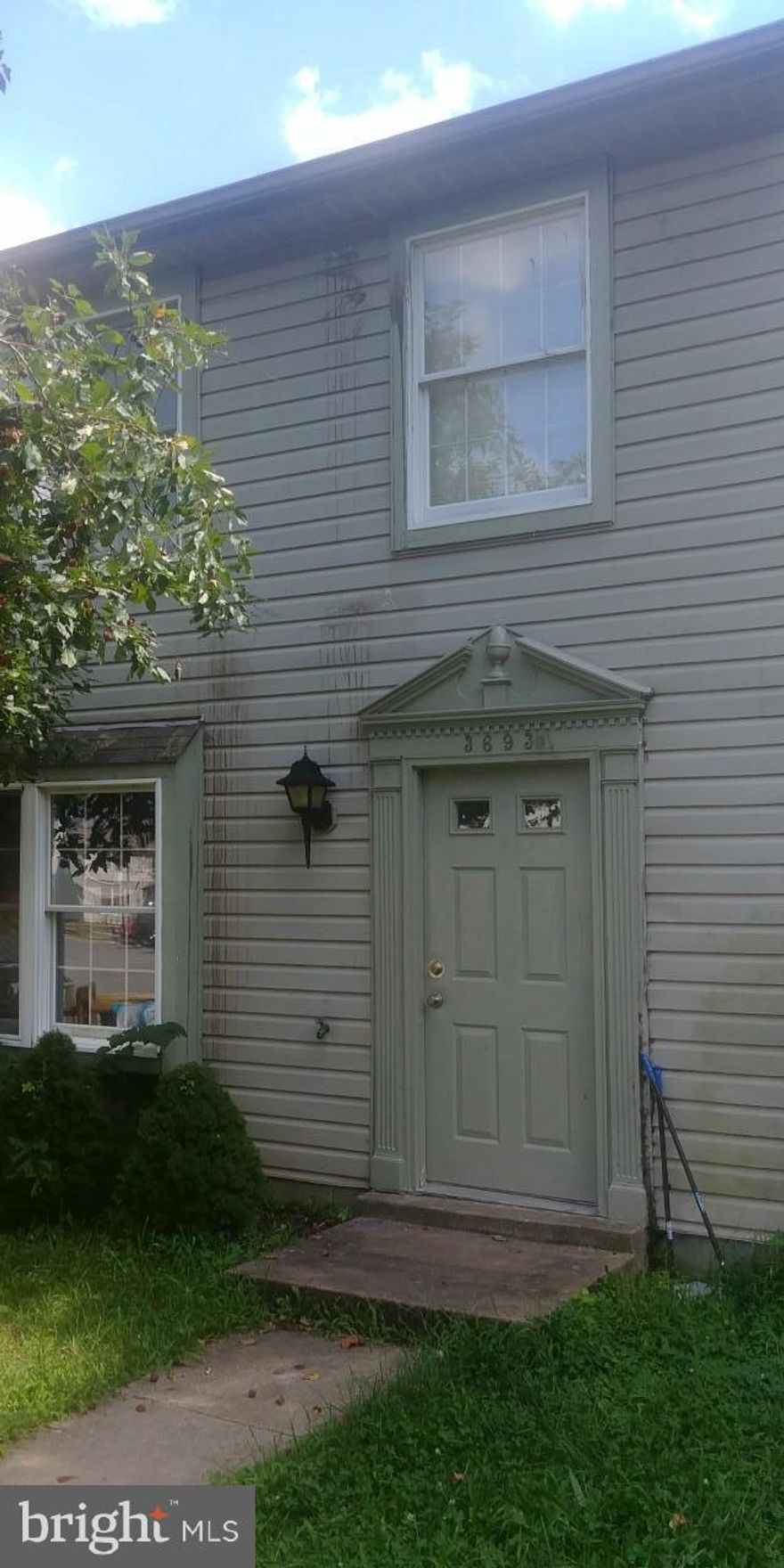 Back on Market. Contract fell thru. Nice  corner unit. Large back yard, family room and living room. New A/C, Carpet 1 year.