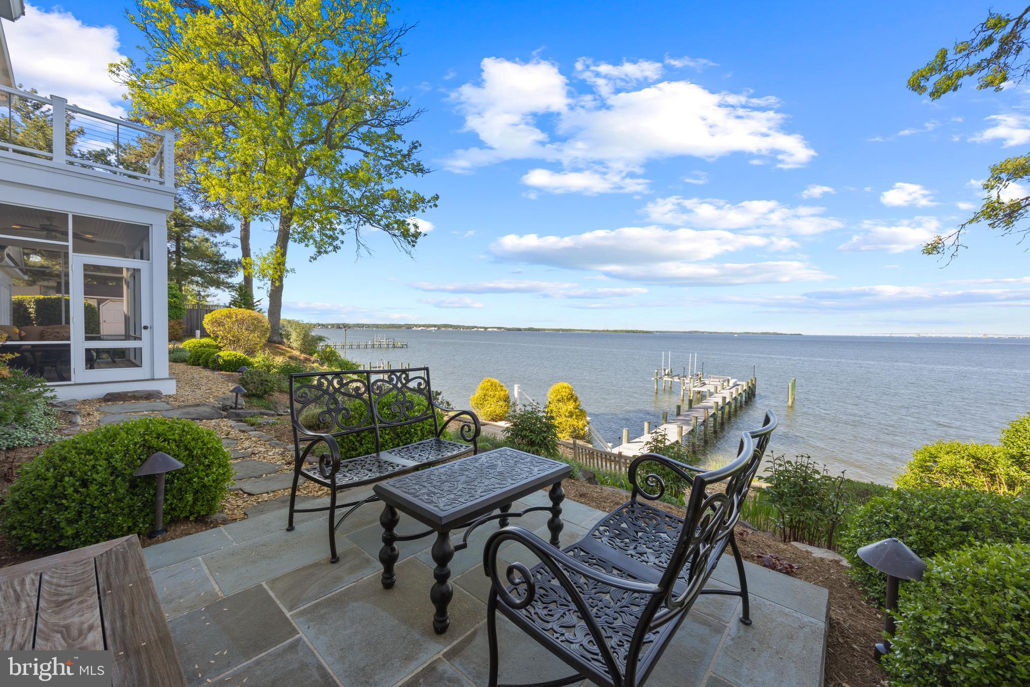 ANNAPOLIS ROADS - Residential