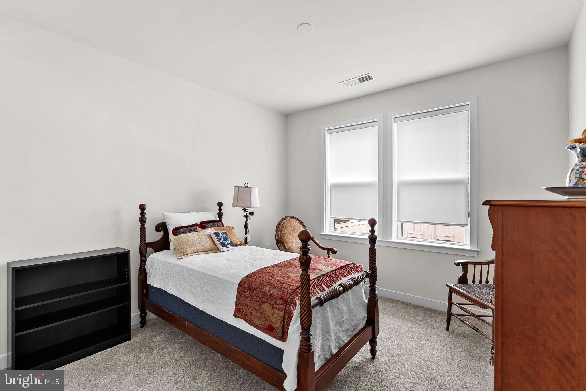 SIGNATURE AT BROADLANDS - Residential