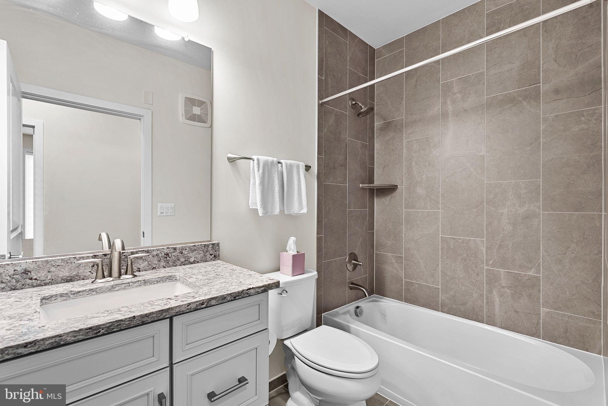 SIGNATURE AT BROADLANDS - Residential