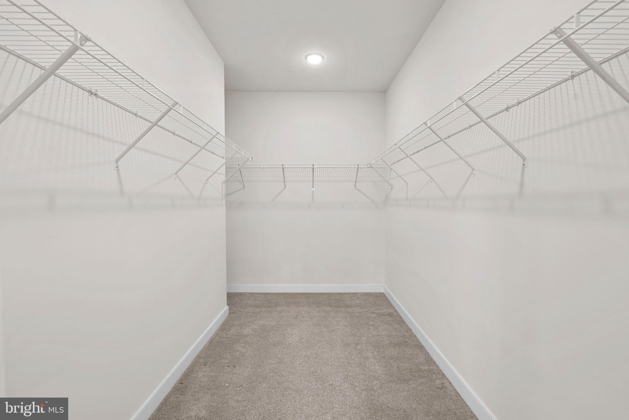 SIGNATURE AT BROADLANDS - Residential