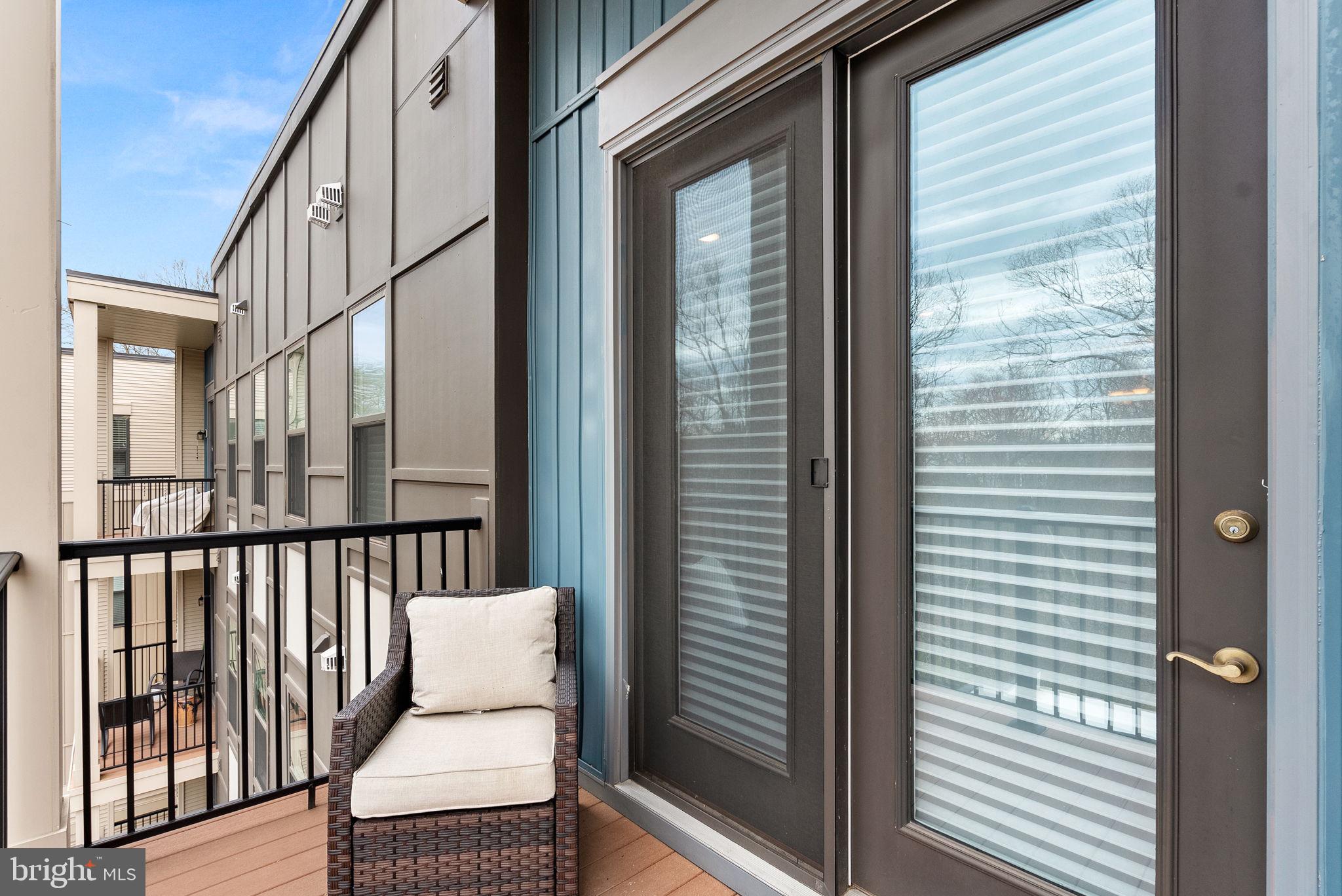 SIGNATURE AT BROADLANDS - Residential