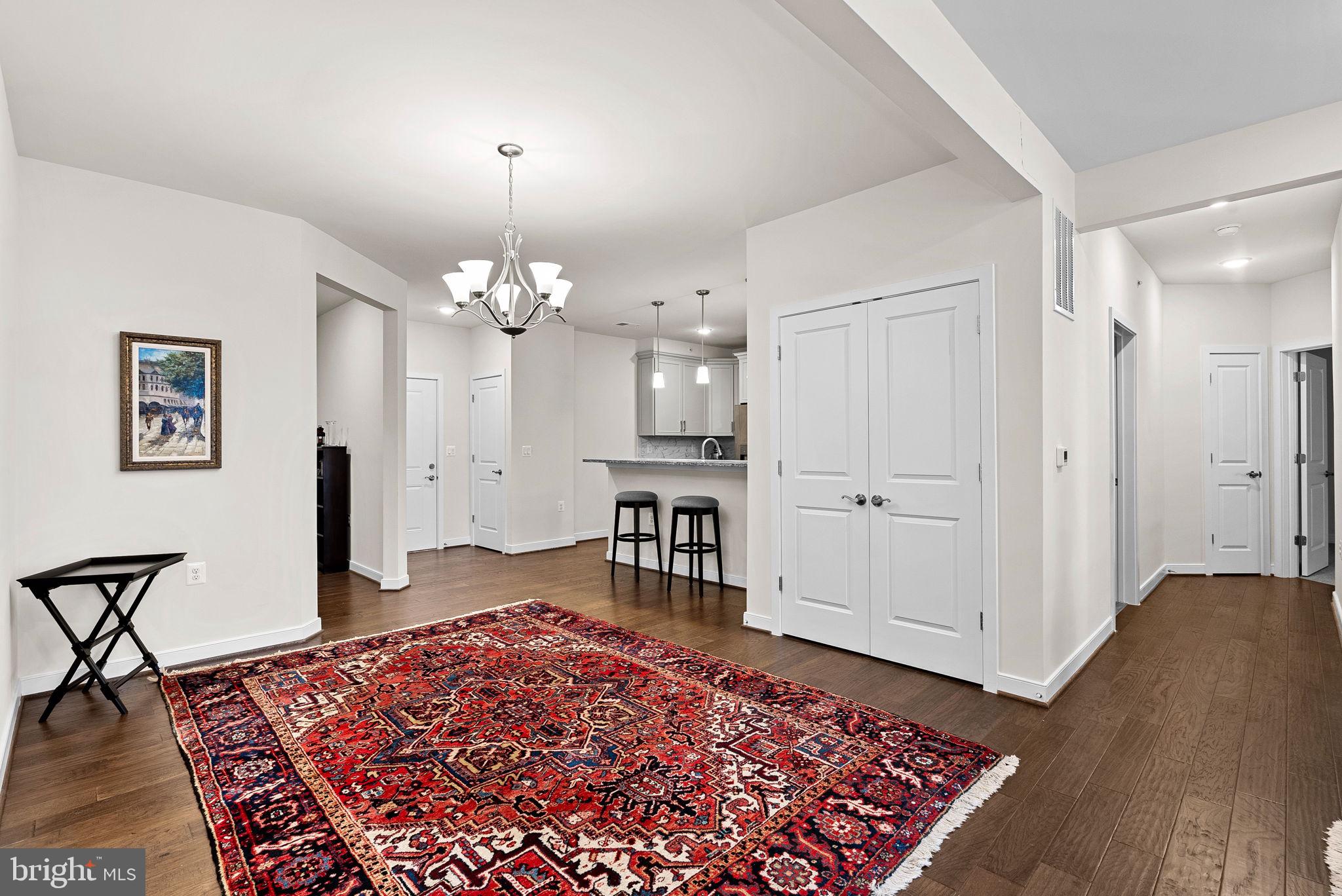 SIGNATURE AT BROADLANDS - Residential