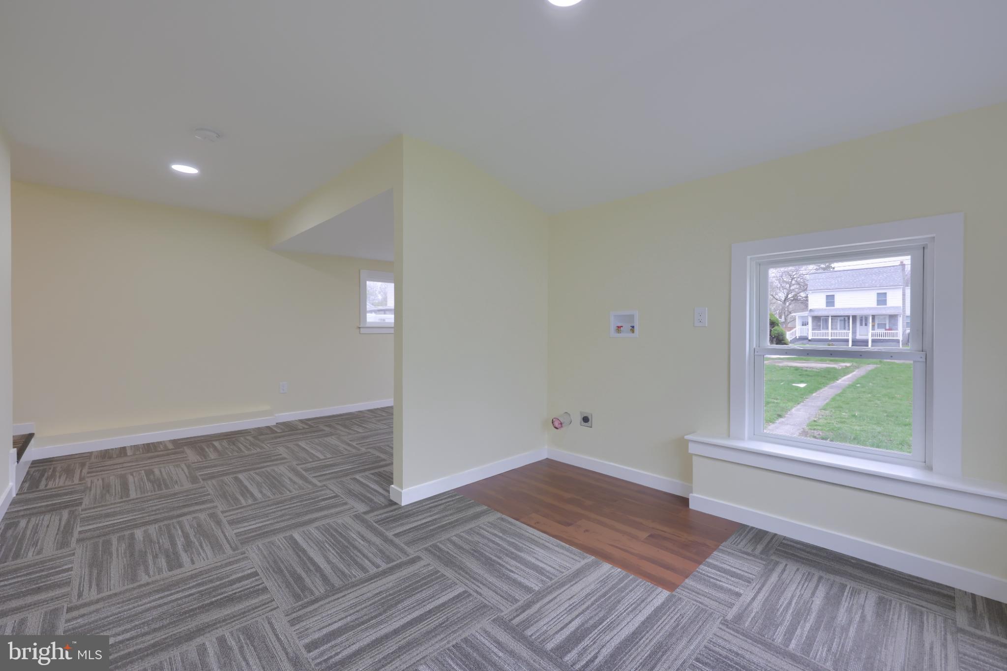 ROYALTON - Residential