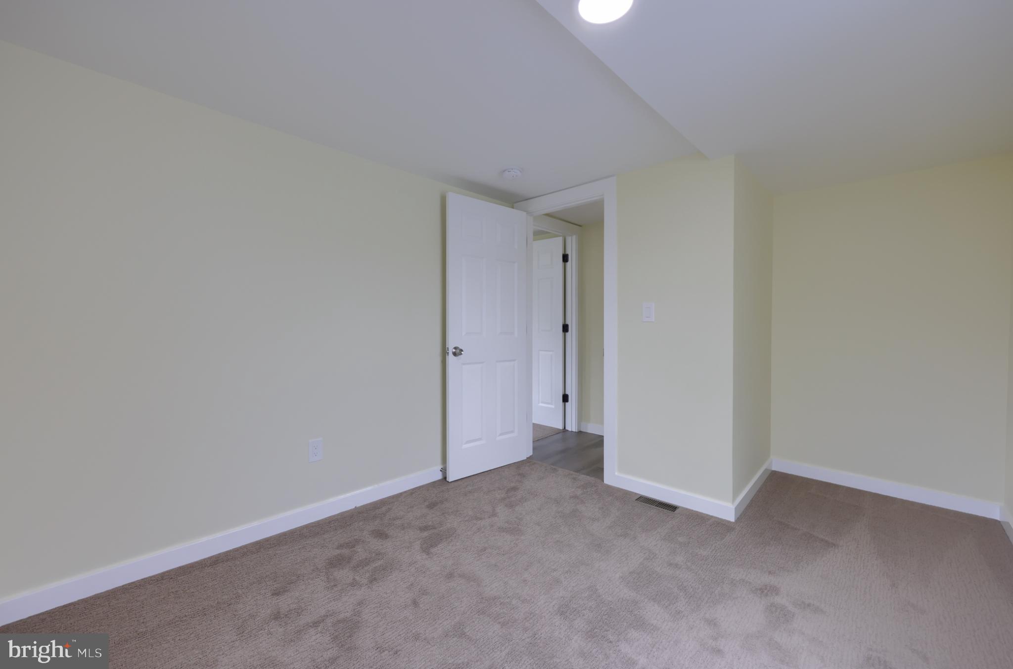 ROYALTON - Residential