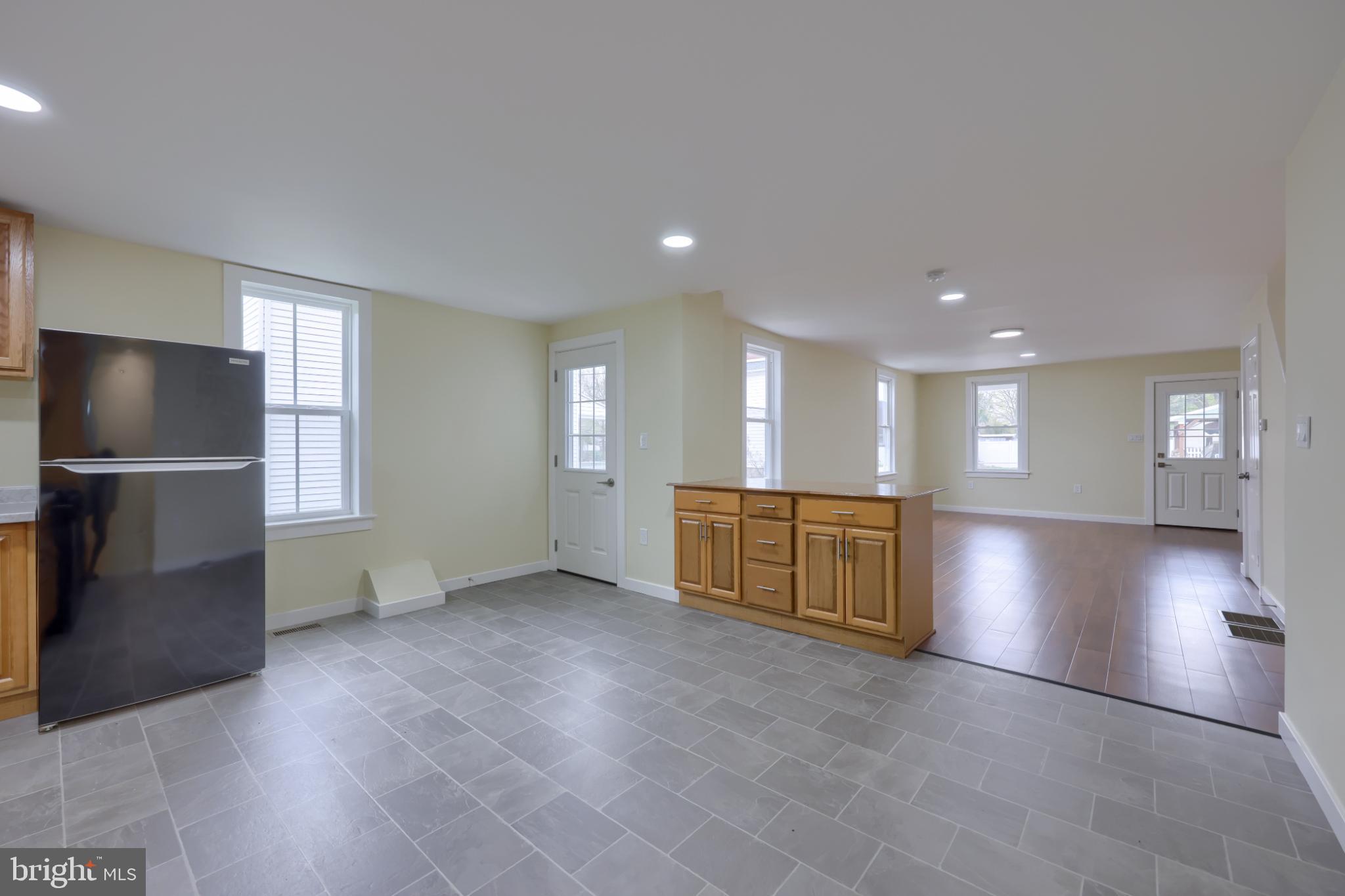 ROYALTON - Residential